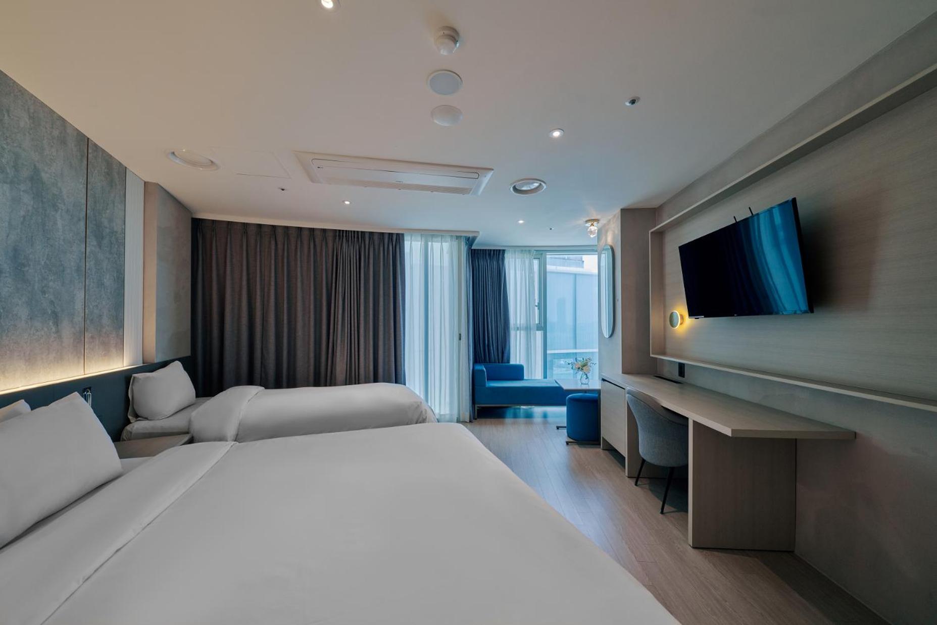 Deluxe Twin Room - No View