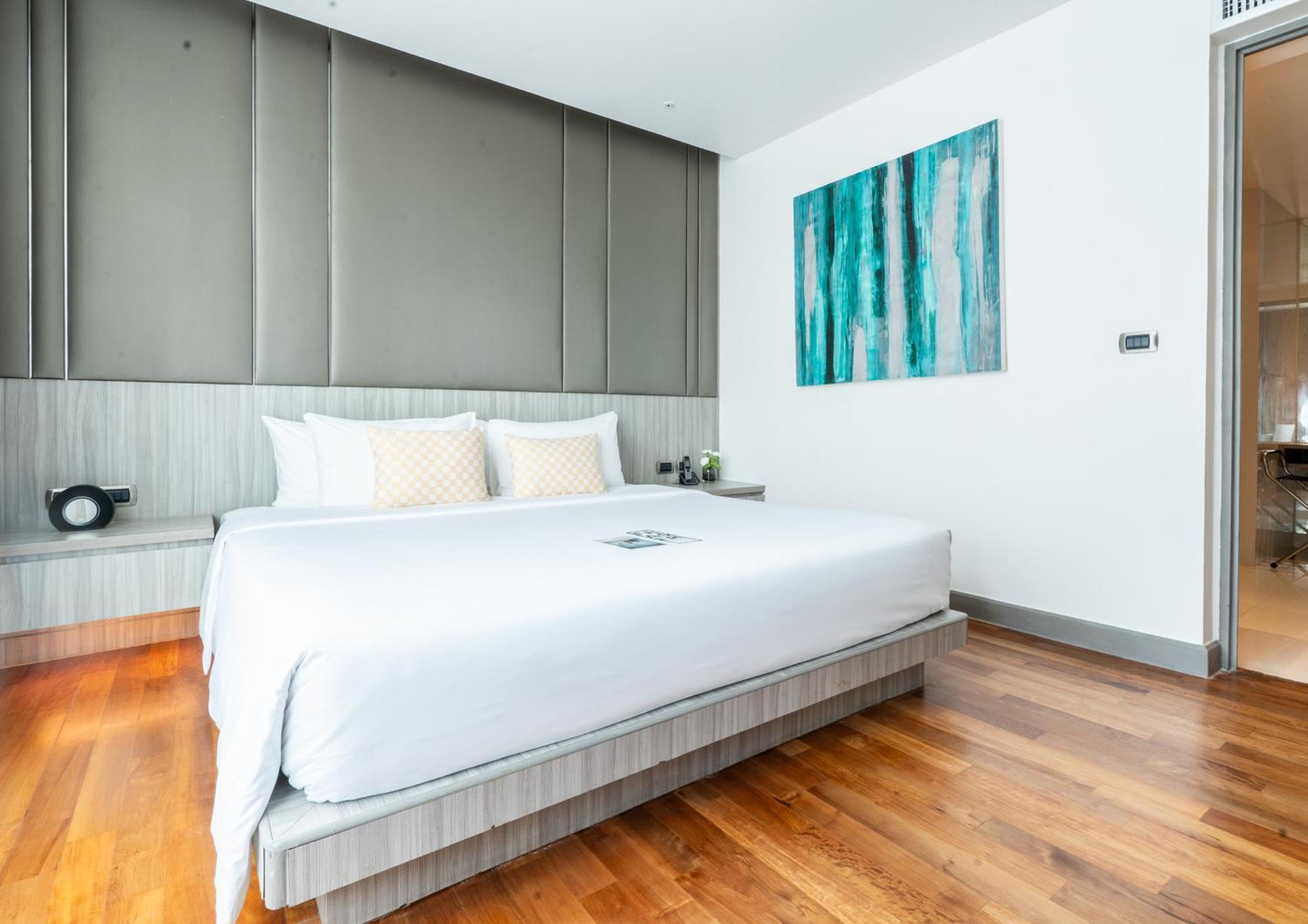 One-Bedroom Deluxe 