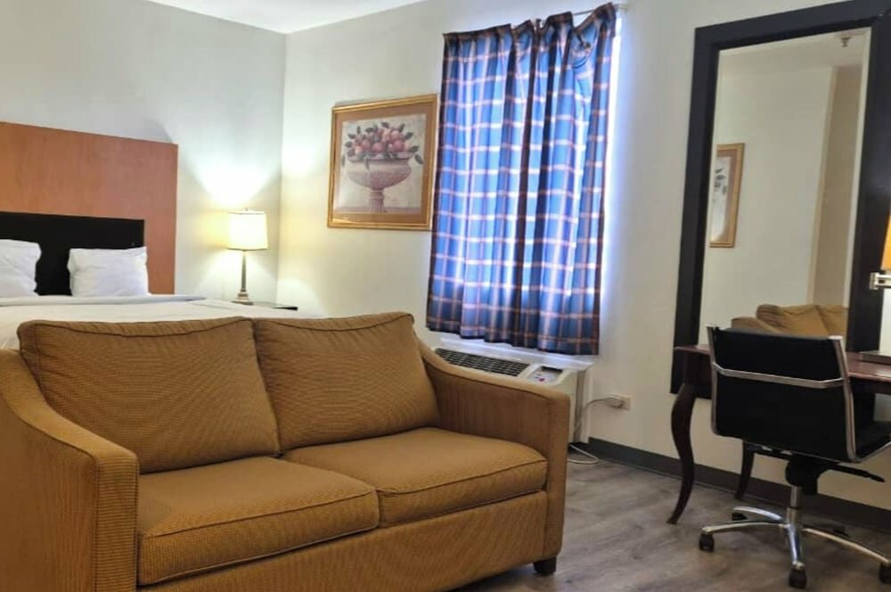 Room, 1 King Bed, Accessible Bathtub, Non Smoking