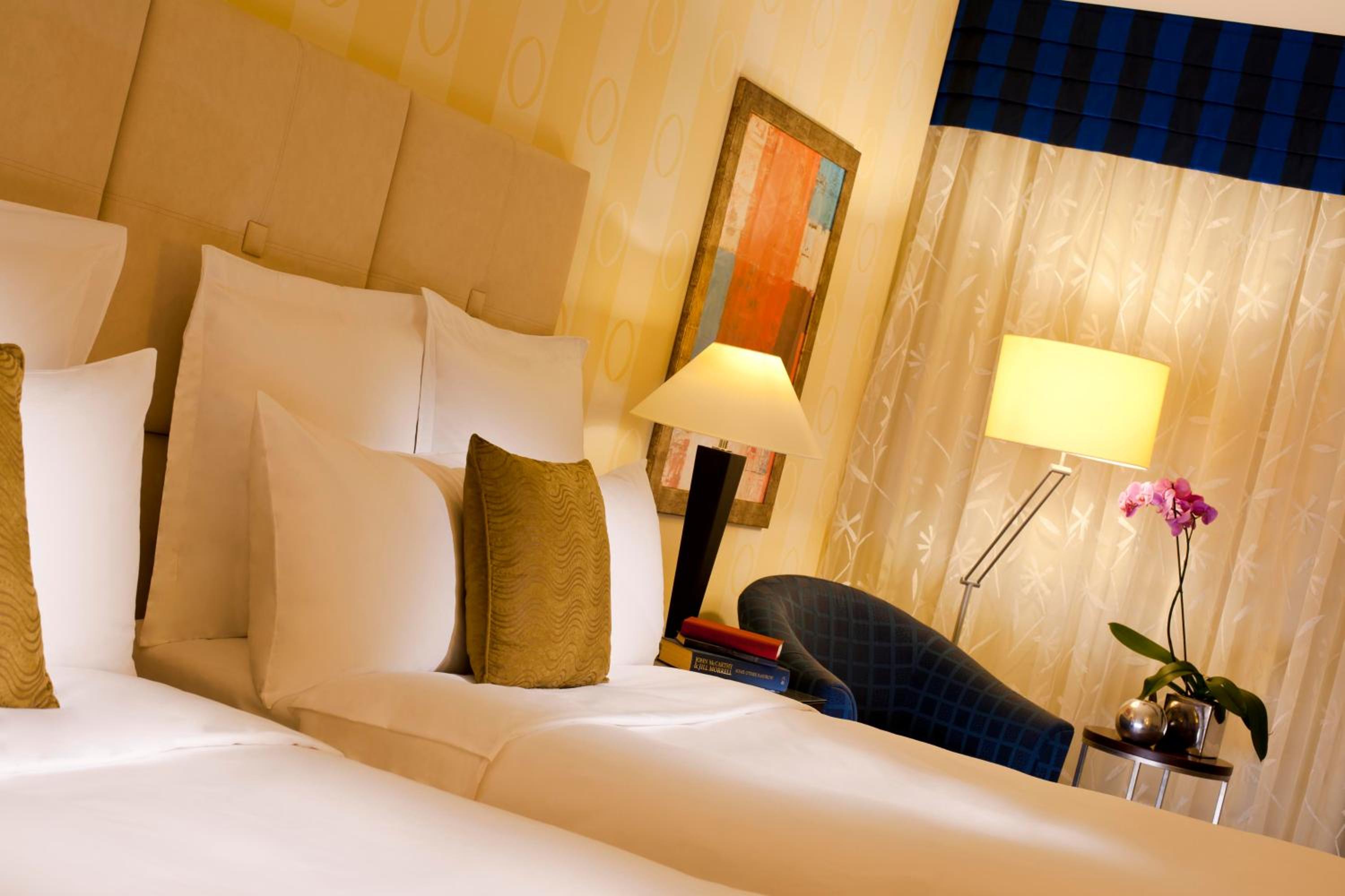 Club Room 2 Double beds Club Lounge Access