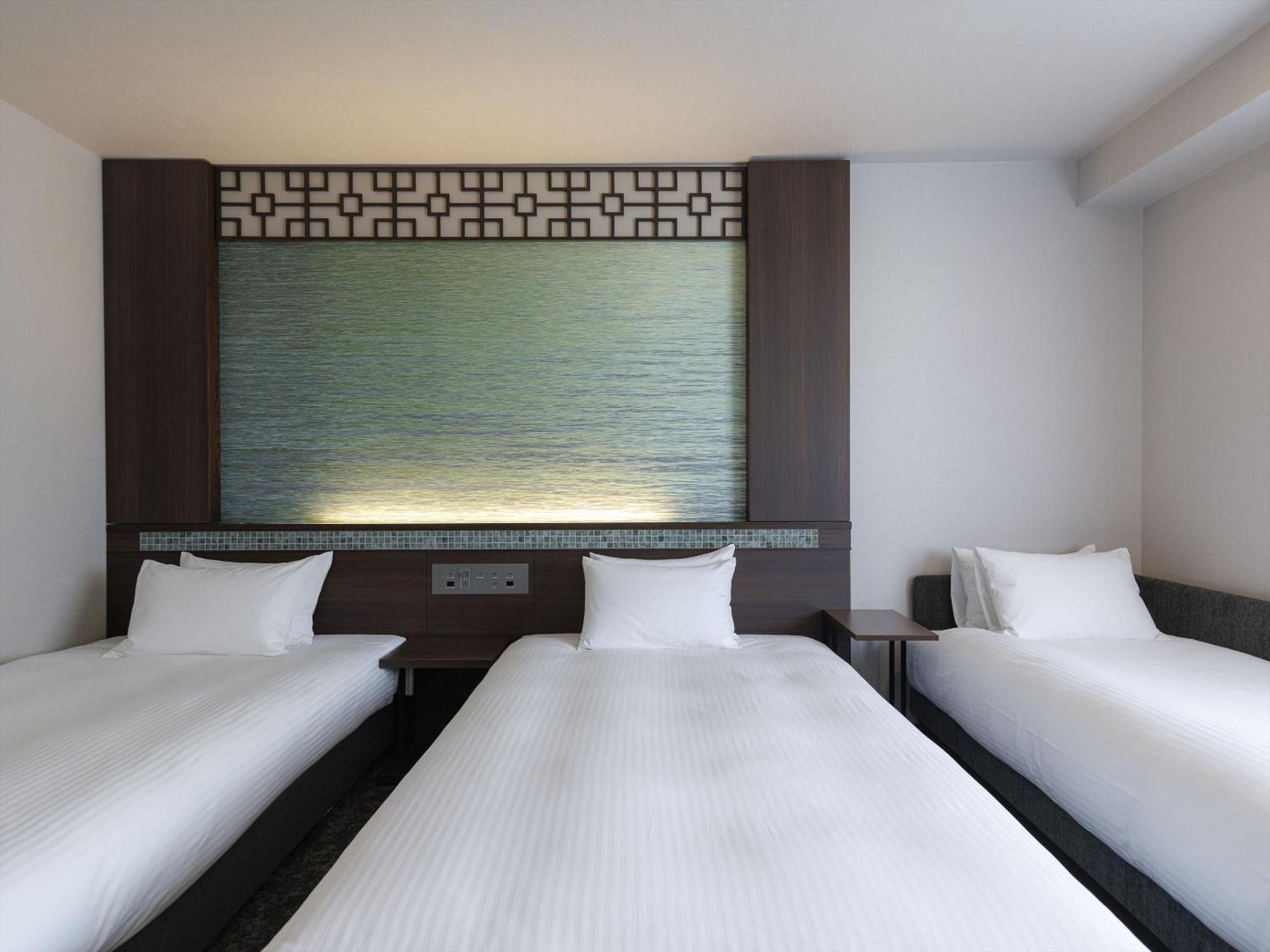 Superior Twin Room 3 Adult - Non-Smoking	