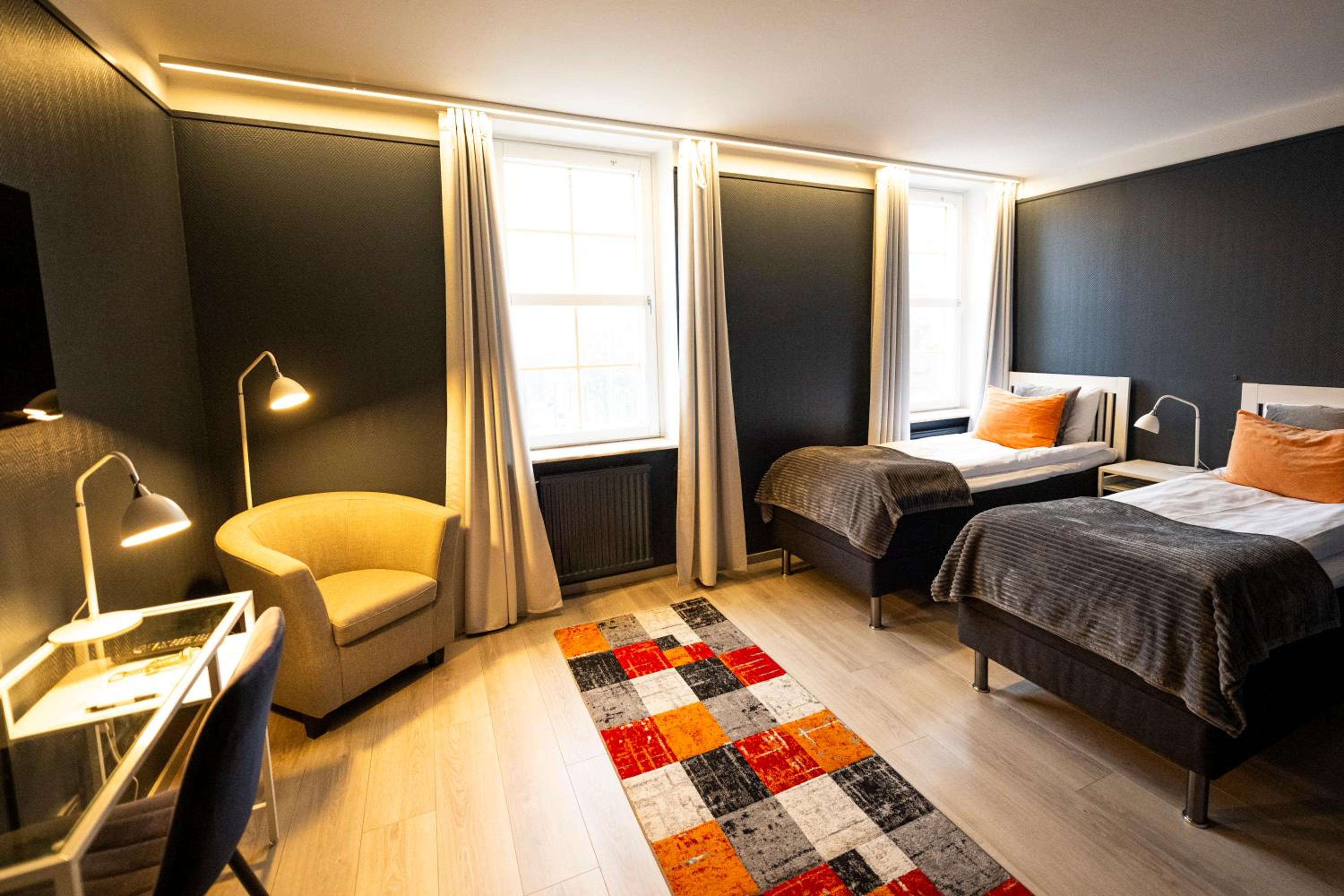 Twin Room with City View