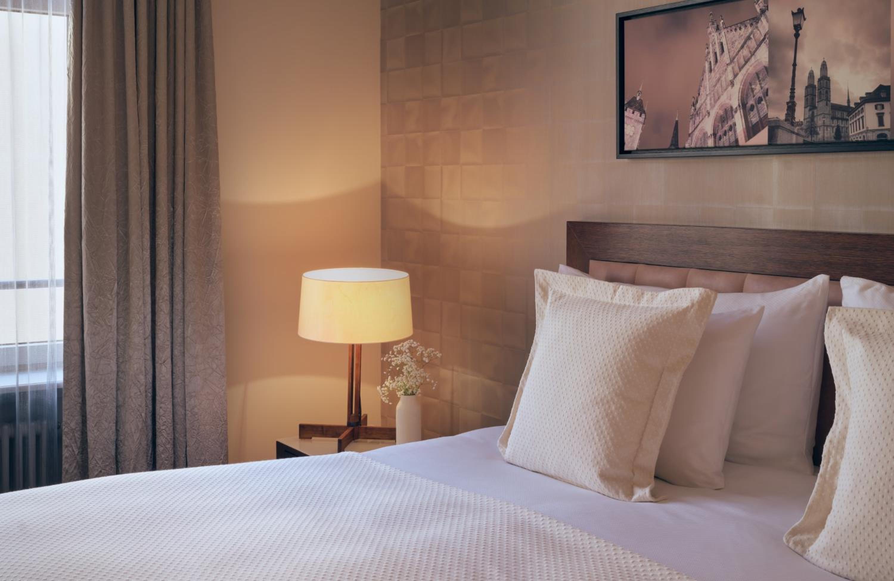 Master Suite Triple