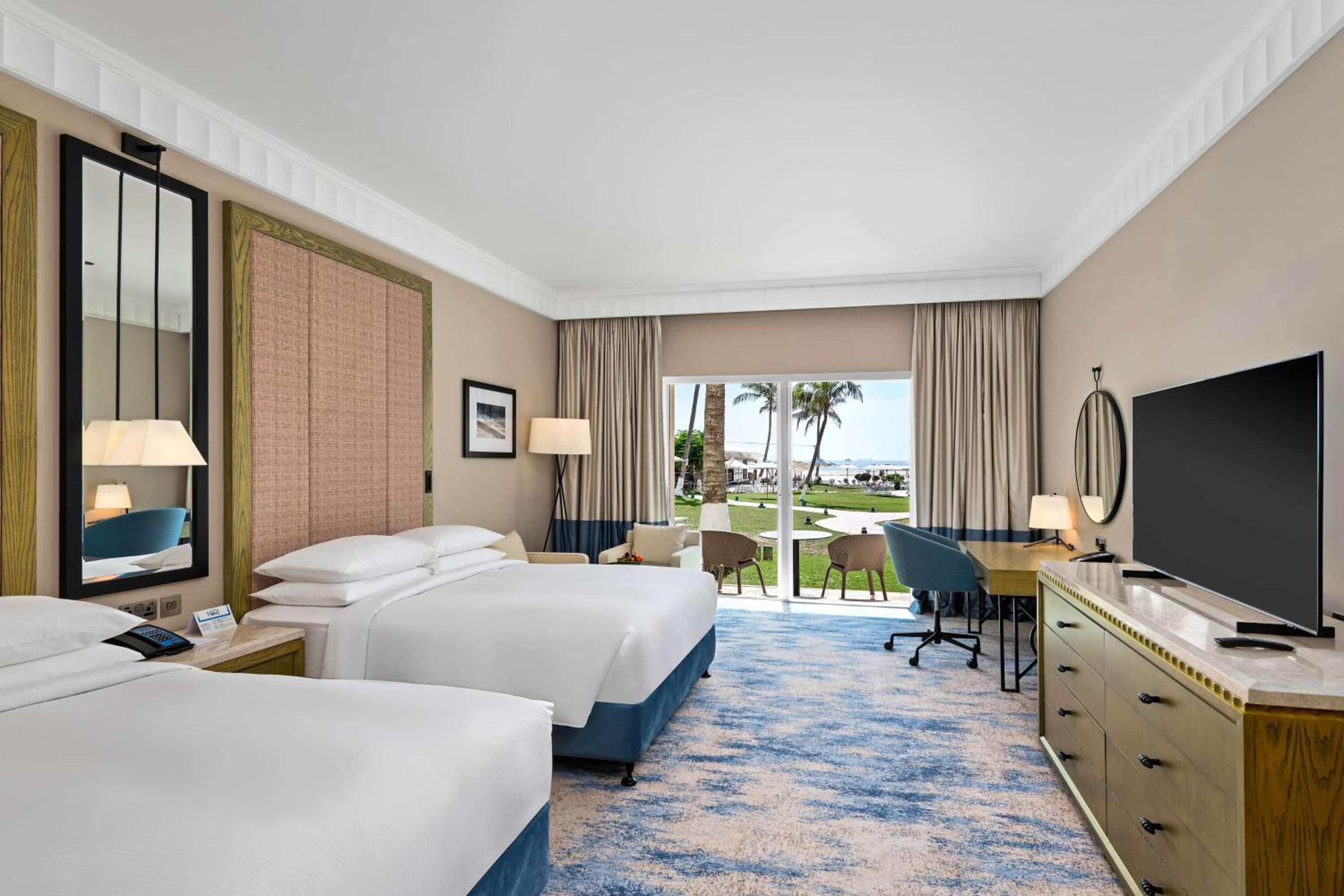 Family Queen Room with Two Queen Beds - Garden Access