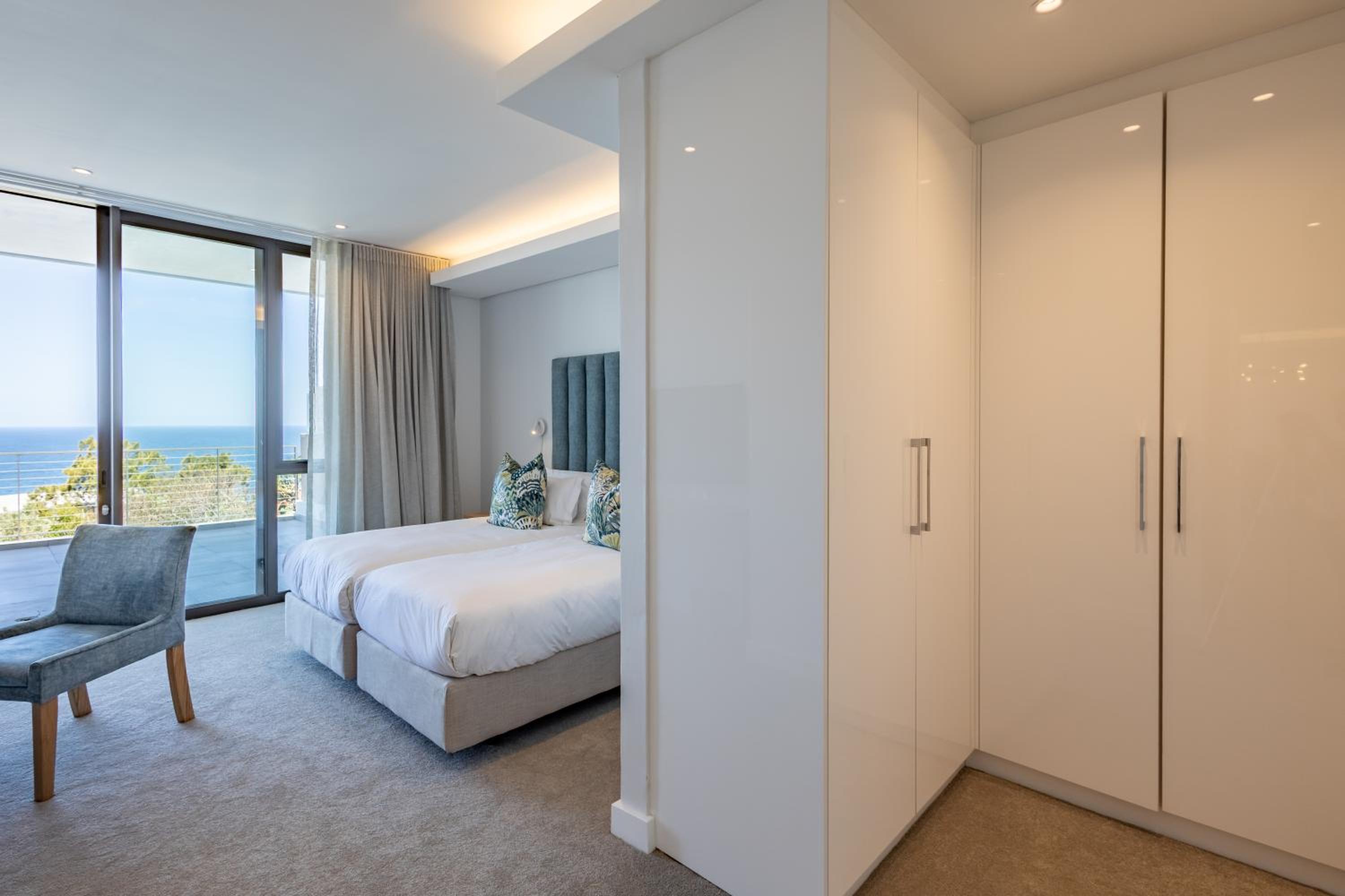 Three Bedroom Luxury Superior Apartment 302