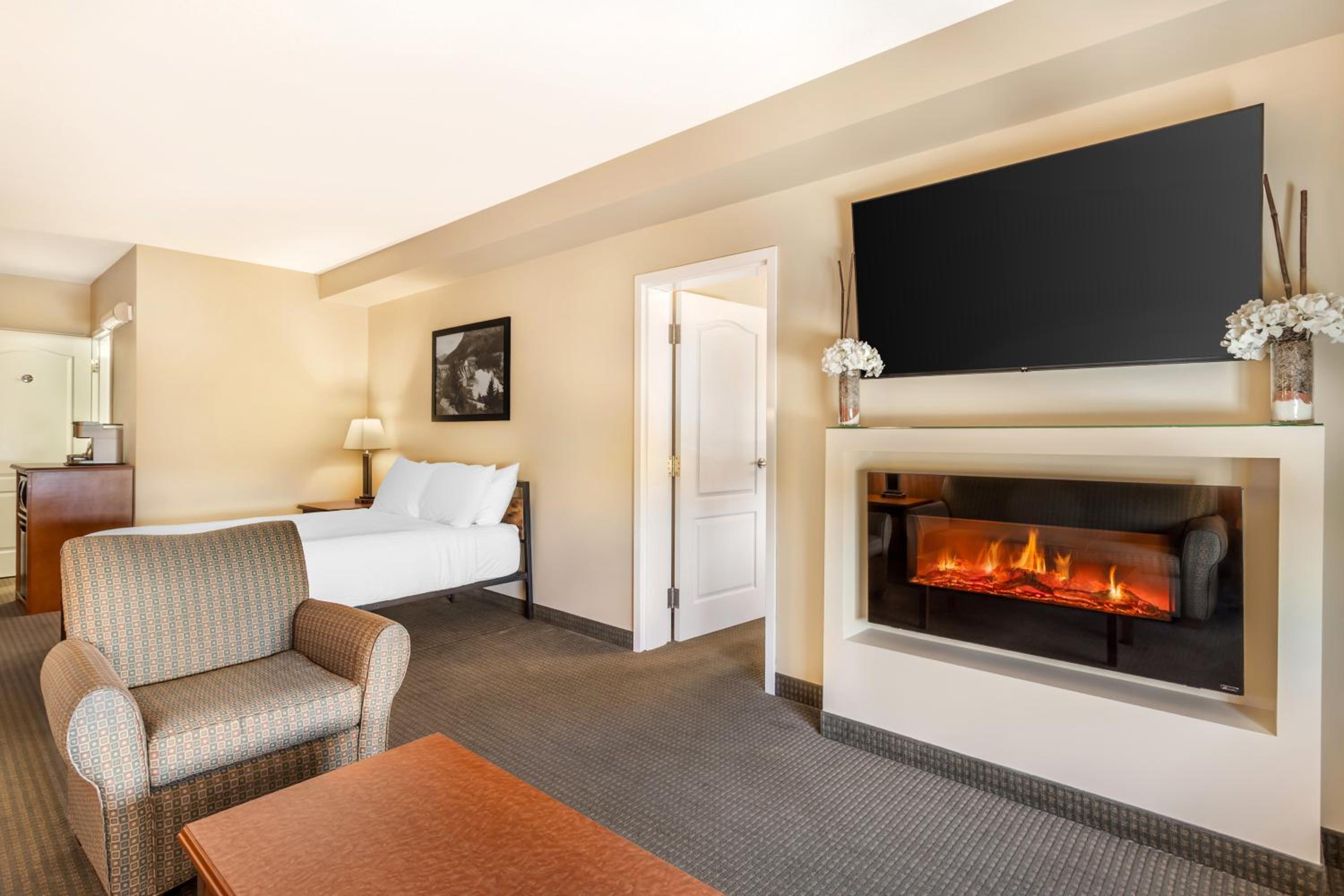 One-Bedroom Family Suite with One King, One Queen Bed and Sofa Bed - Non-Smoking