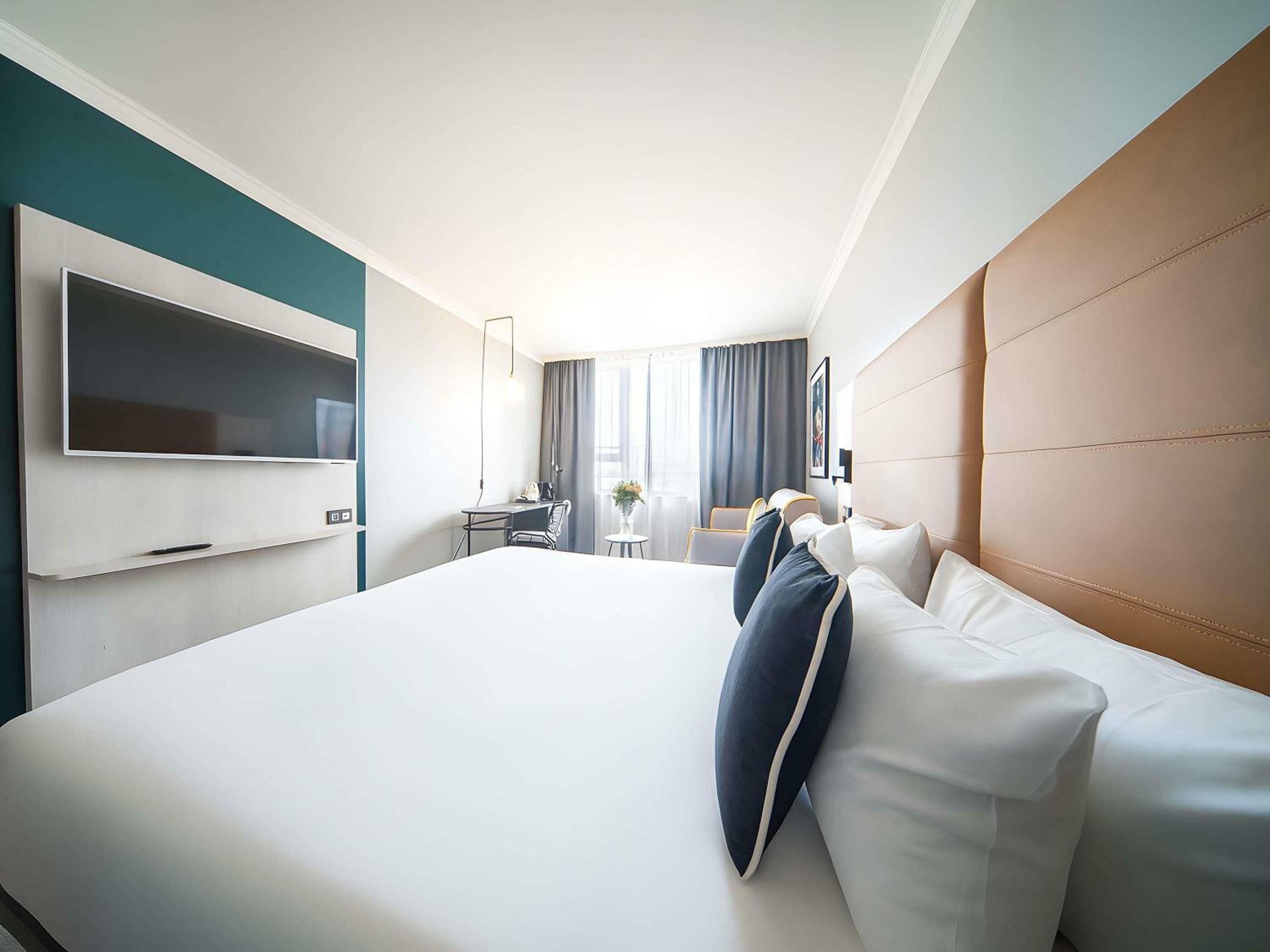 Superior Room with King Bed and Sofa Bed