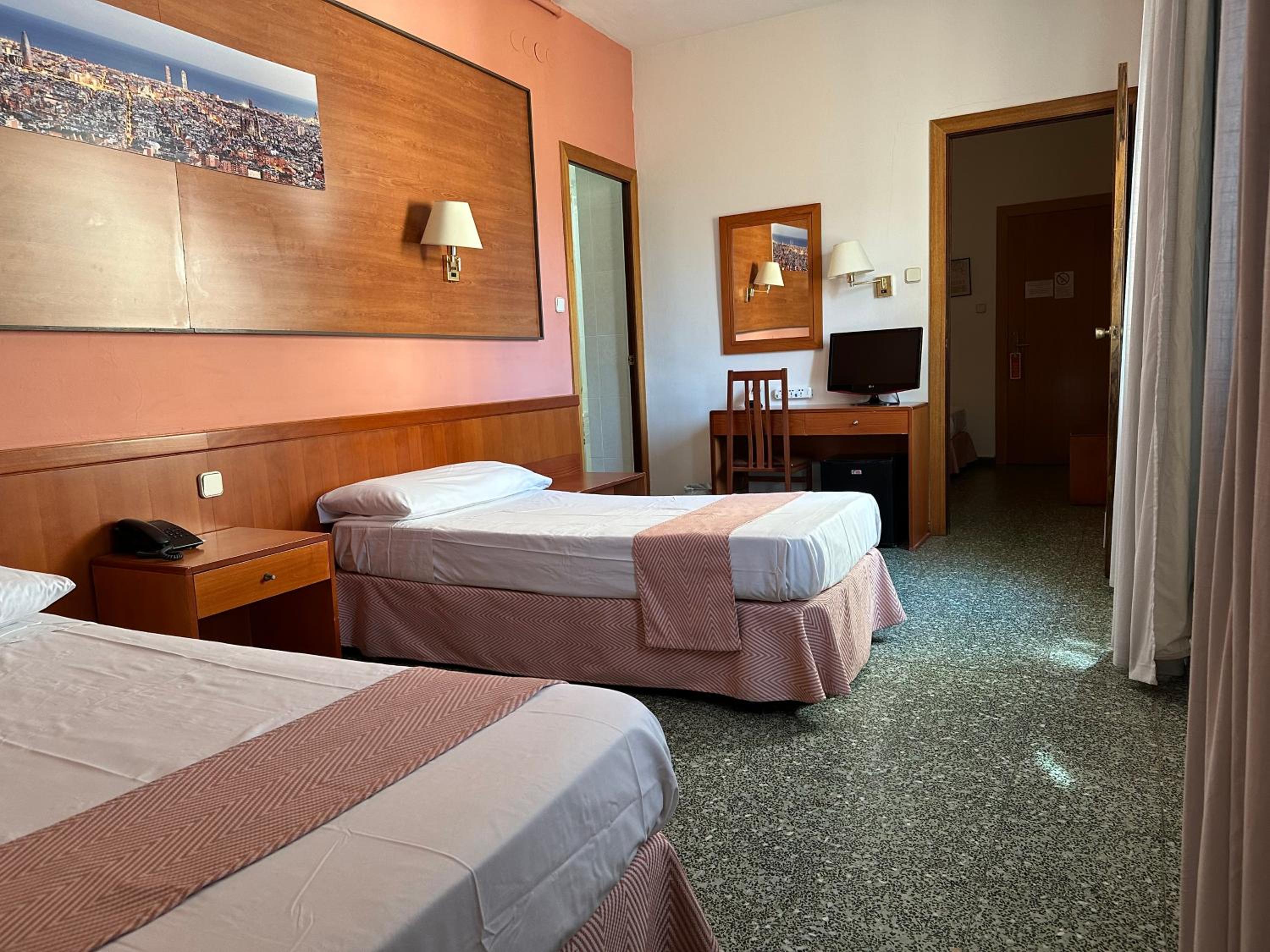 Economy Quadruple Room