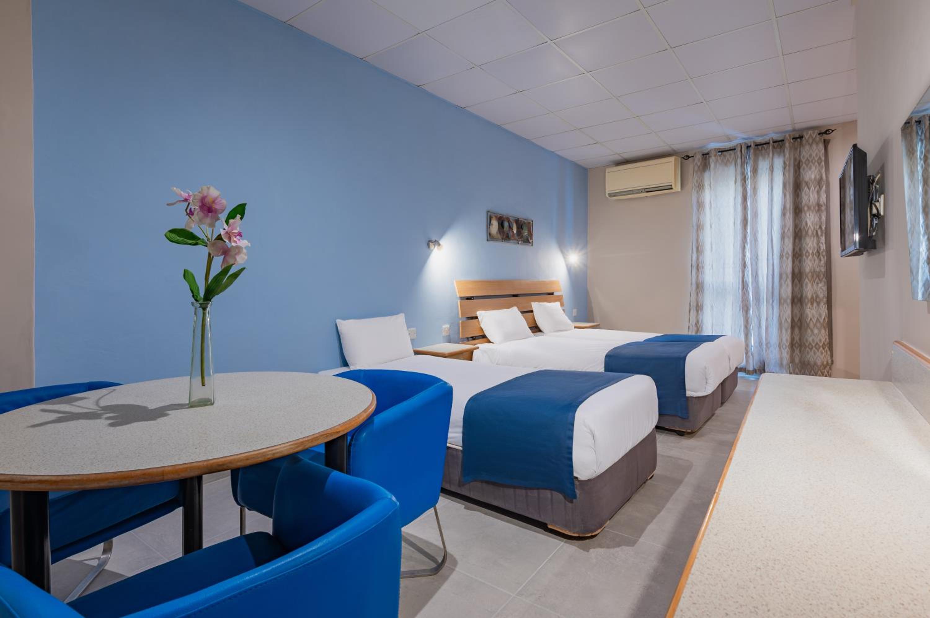 Triple Room with Inland View