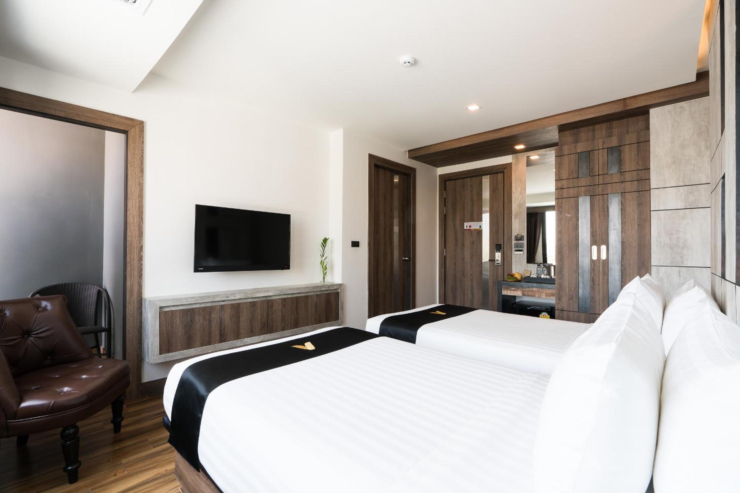 Superior Twin Room