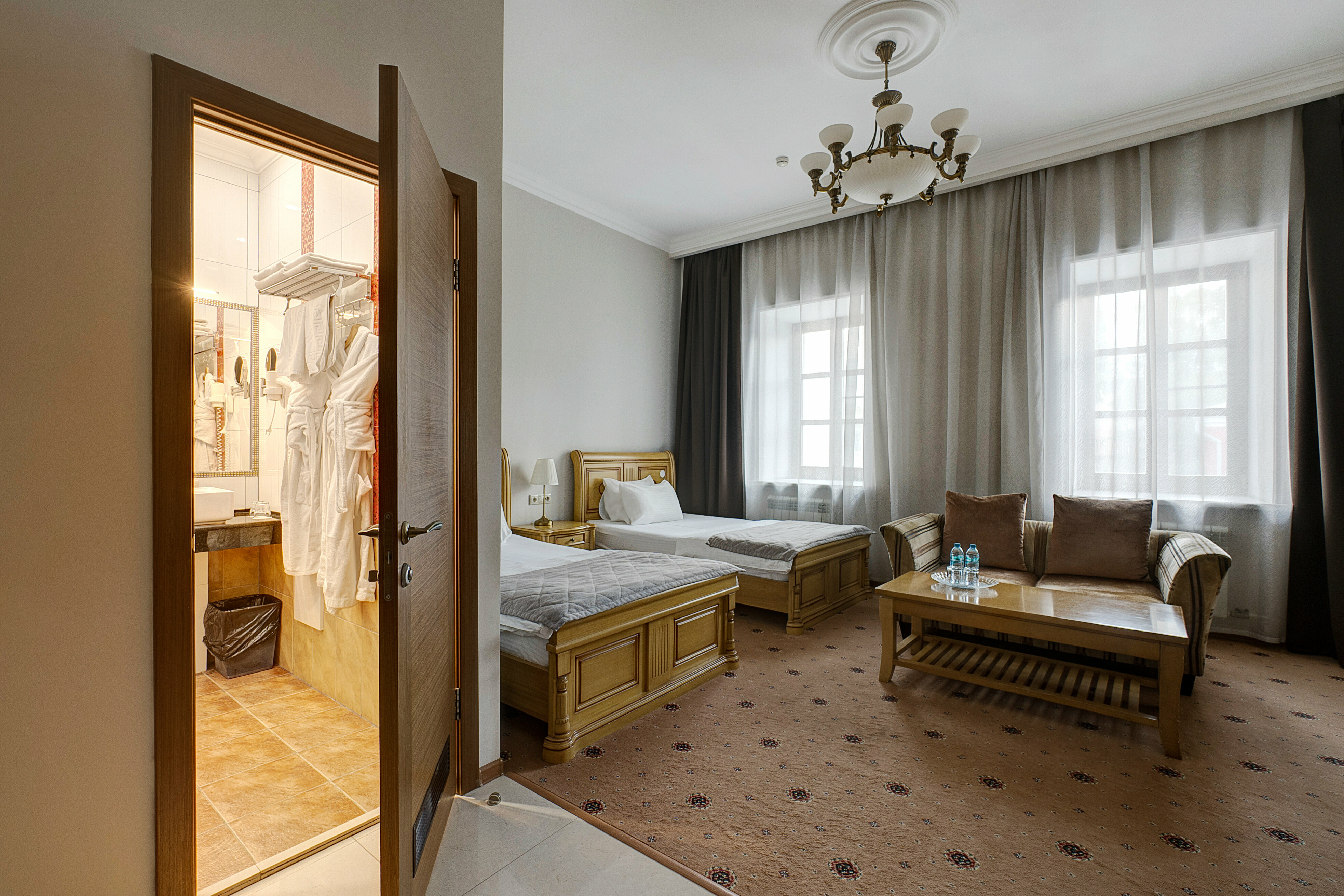 НОМЕР "ДЖУНИОР СЮИТ УЛУЧШЕННЫЙ" с 2 кроватями