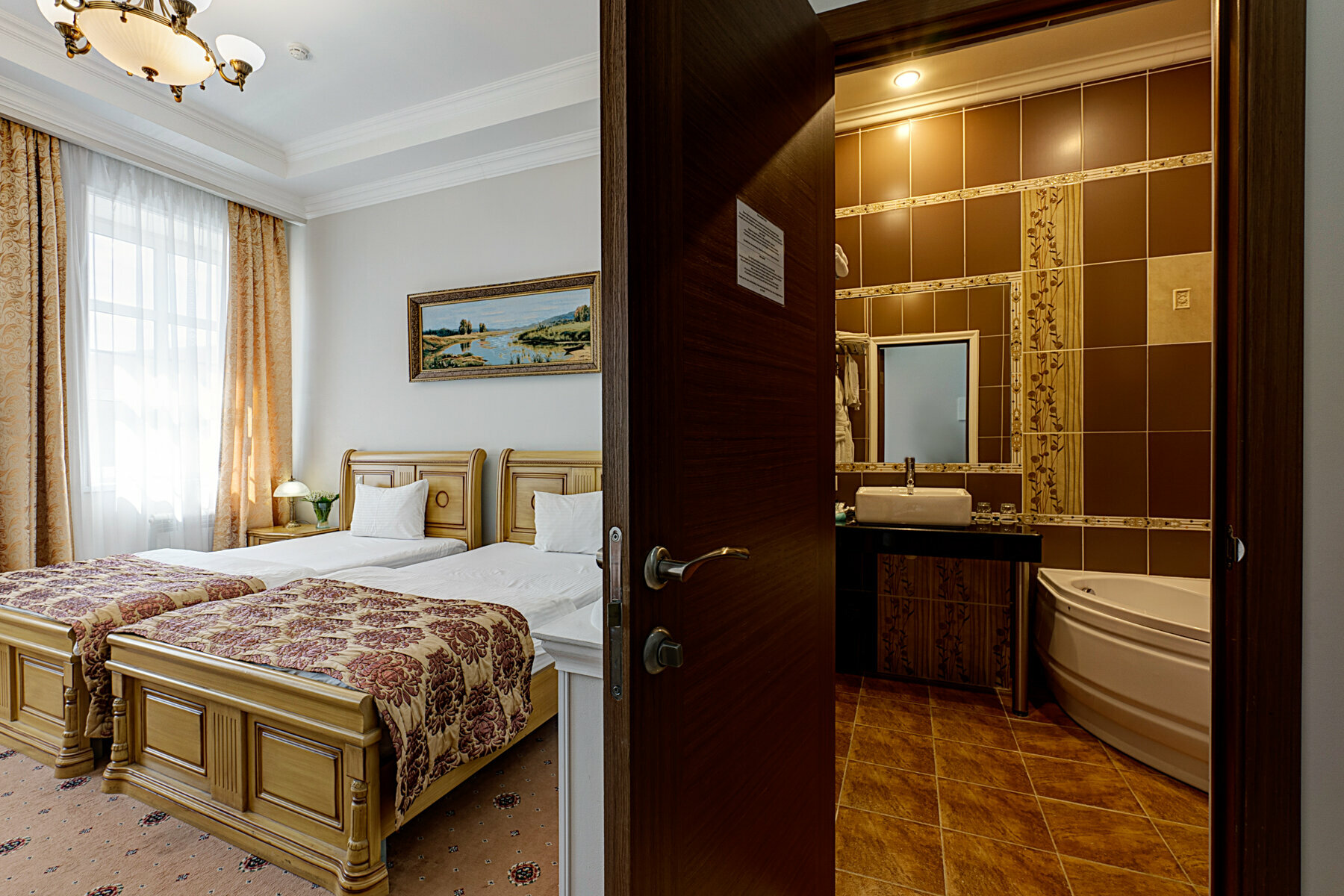 НОМЕР "ДЖУНИОР СЮИТ" с 2 отдельными кроватями