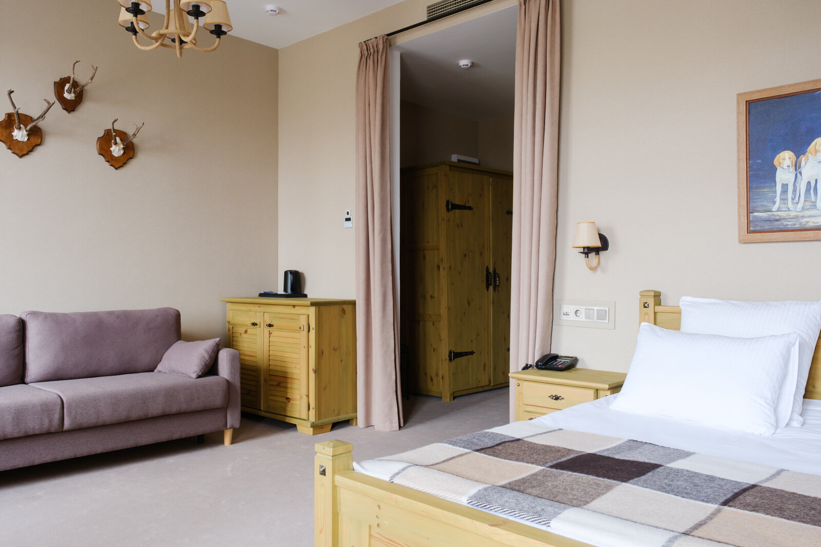 Джуниор сюит  "Охотничий" 4-й этаж (403)