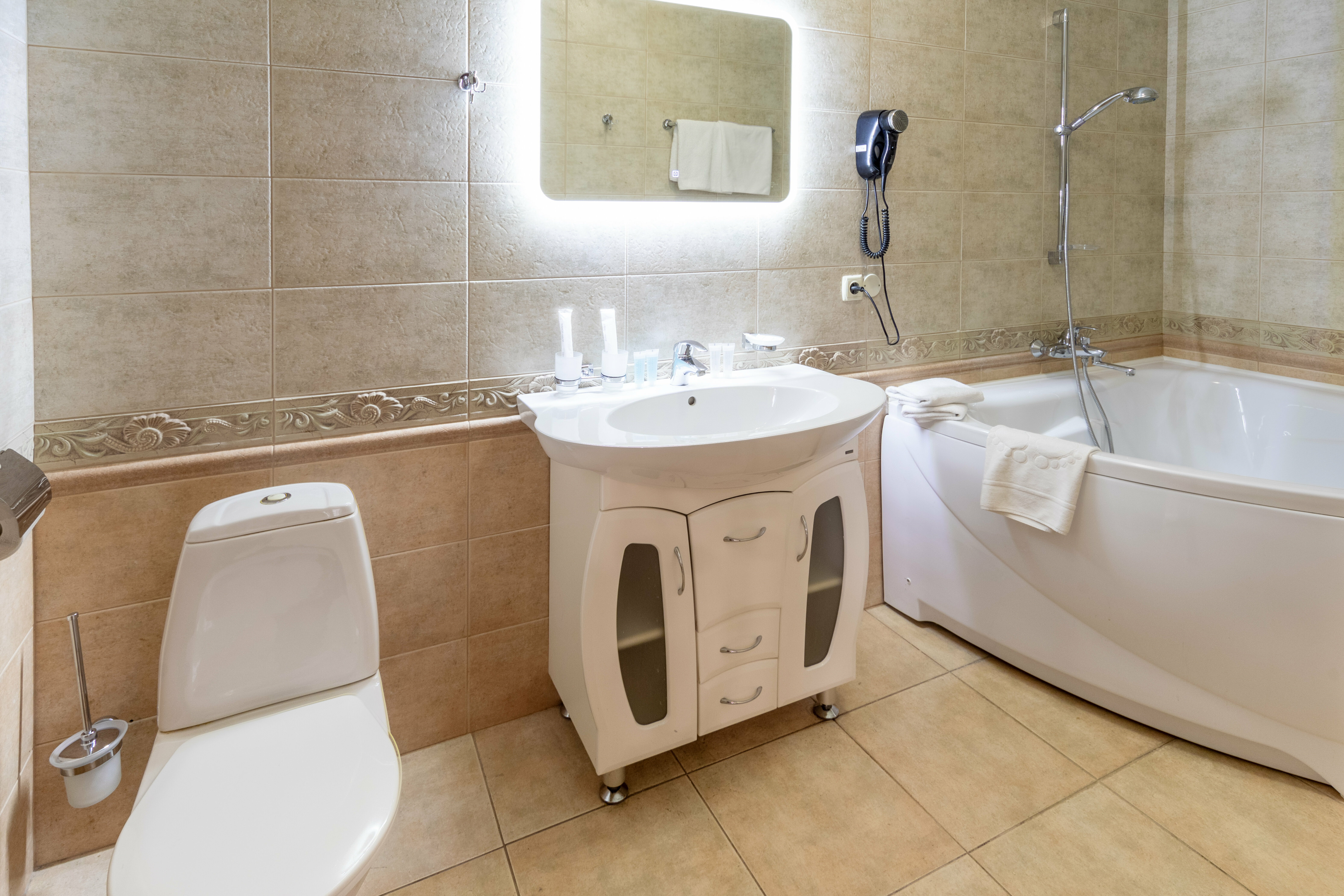 Полулюкс с ванной