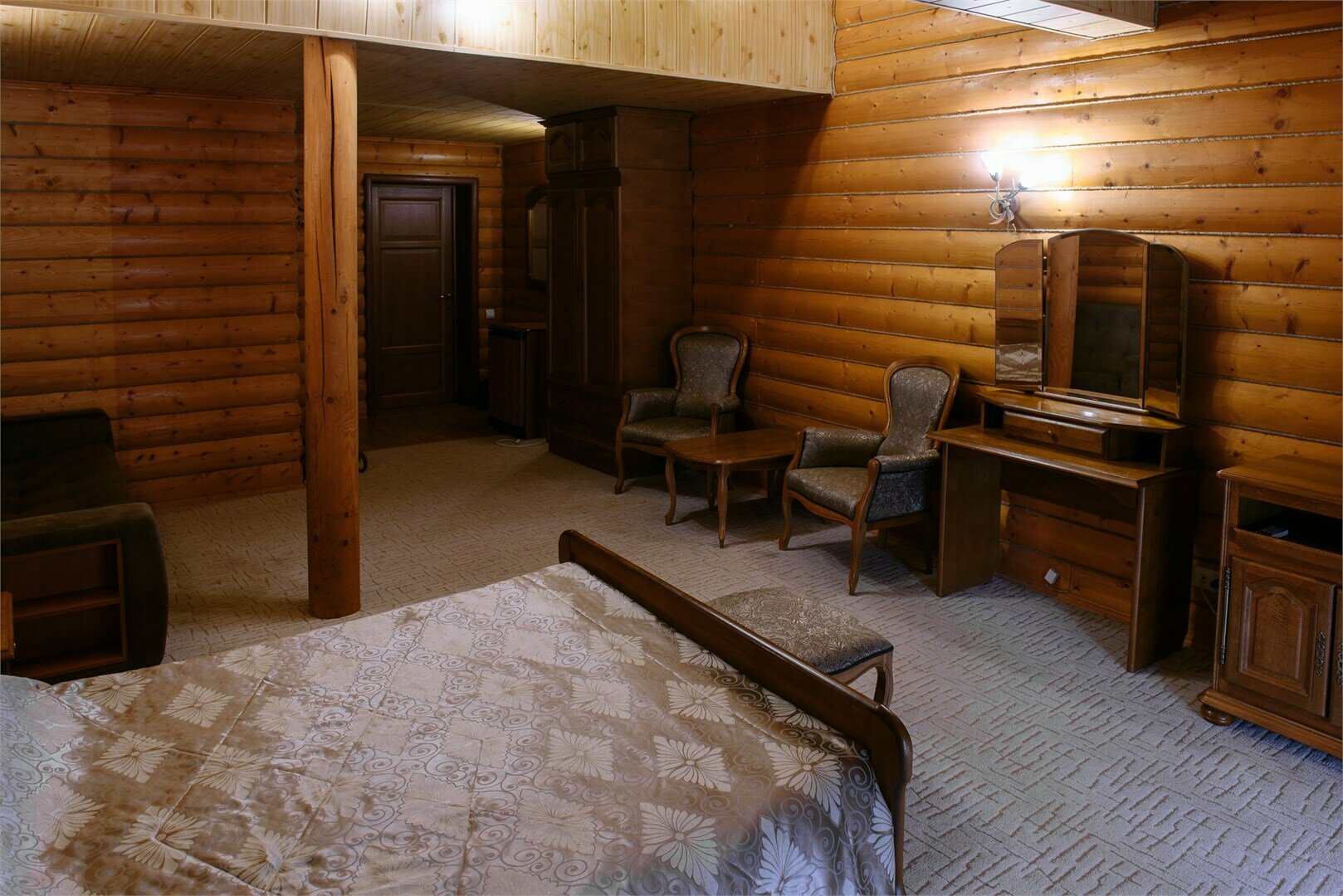 Улучшенный двухместный номер с 1 кроватью