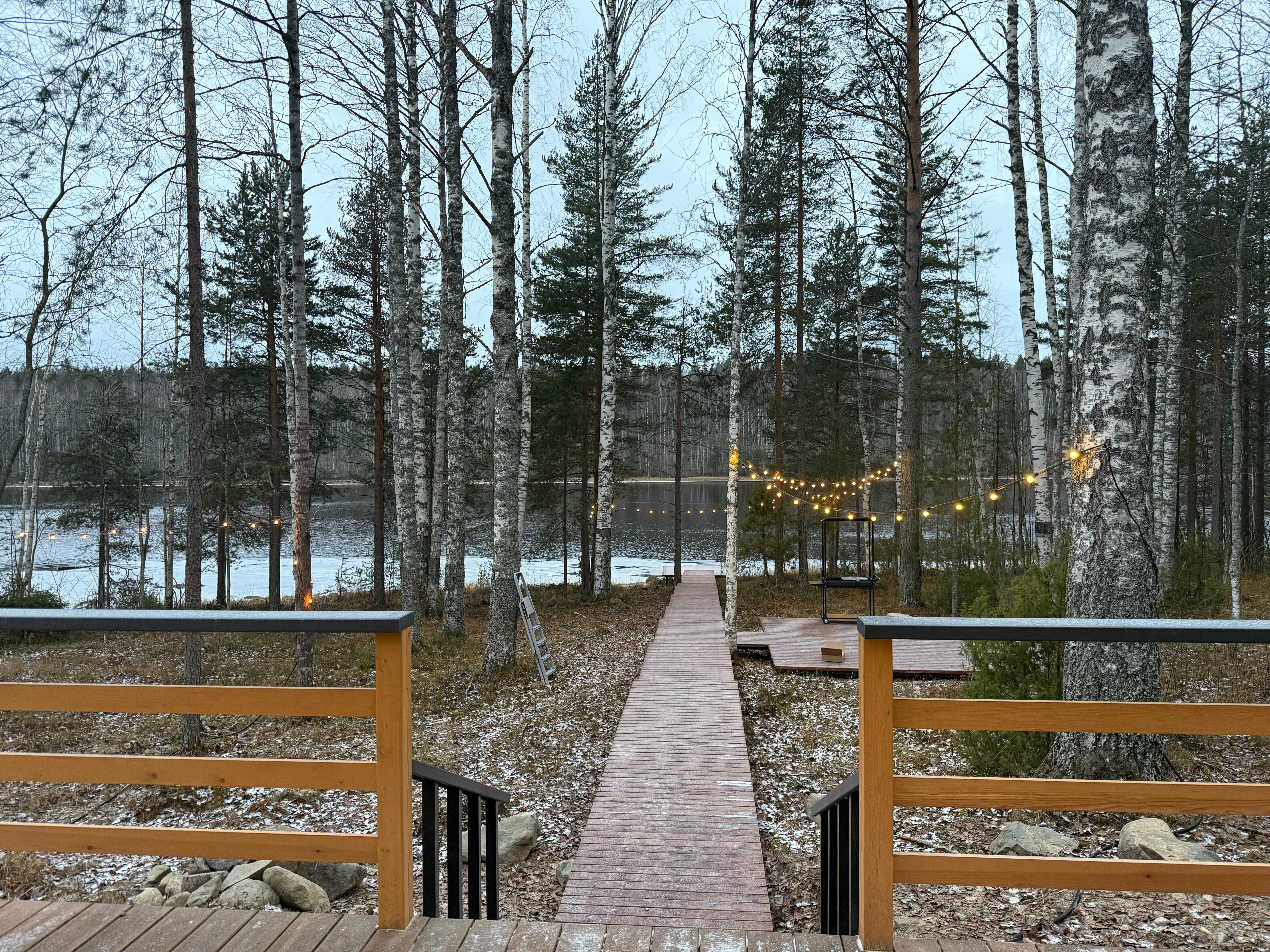 Дом с видом на озеро