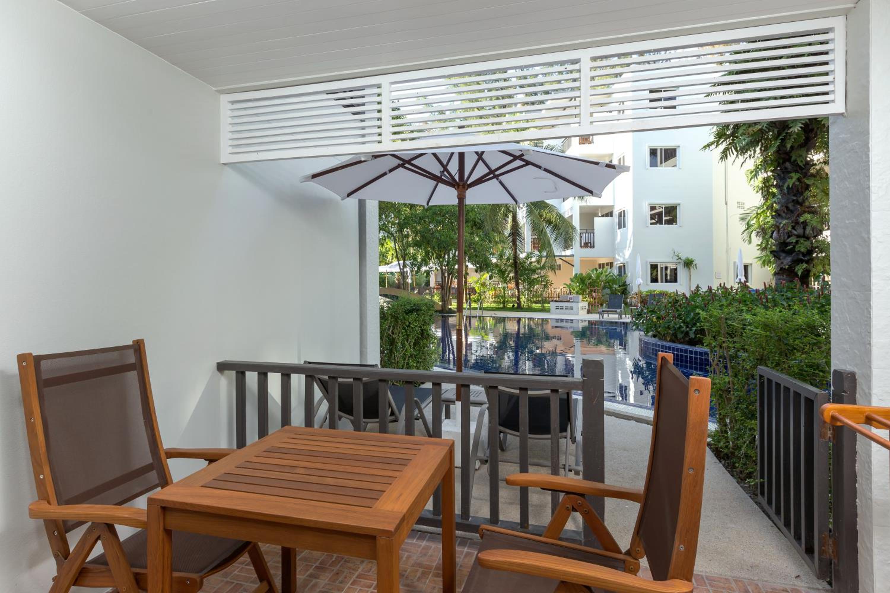 Royal Studio Pool Access