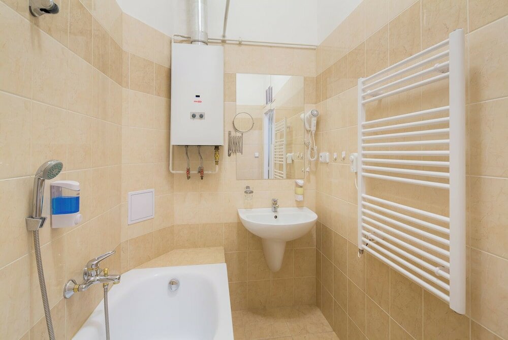 Family Apartment, 1 Bedroom, Non Smoking, Garden View