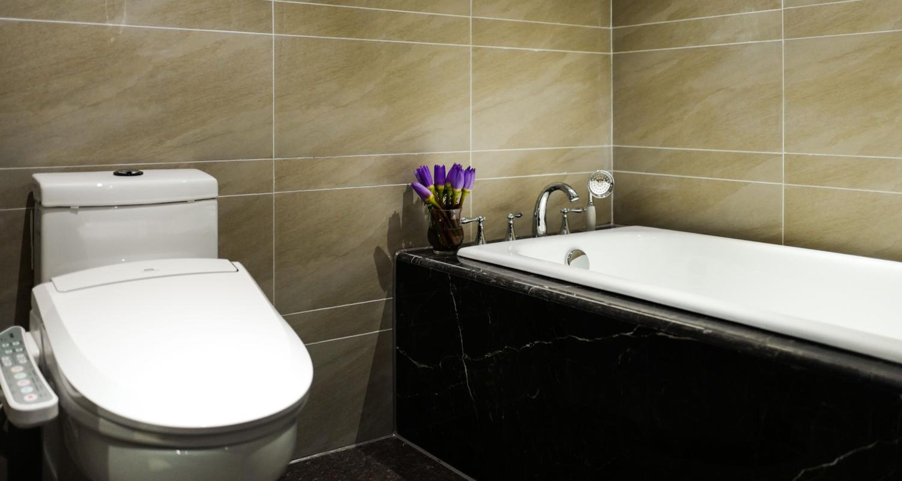 Grand Deluxe King Room