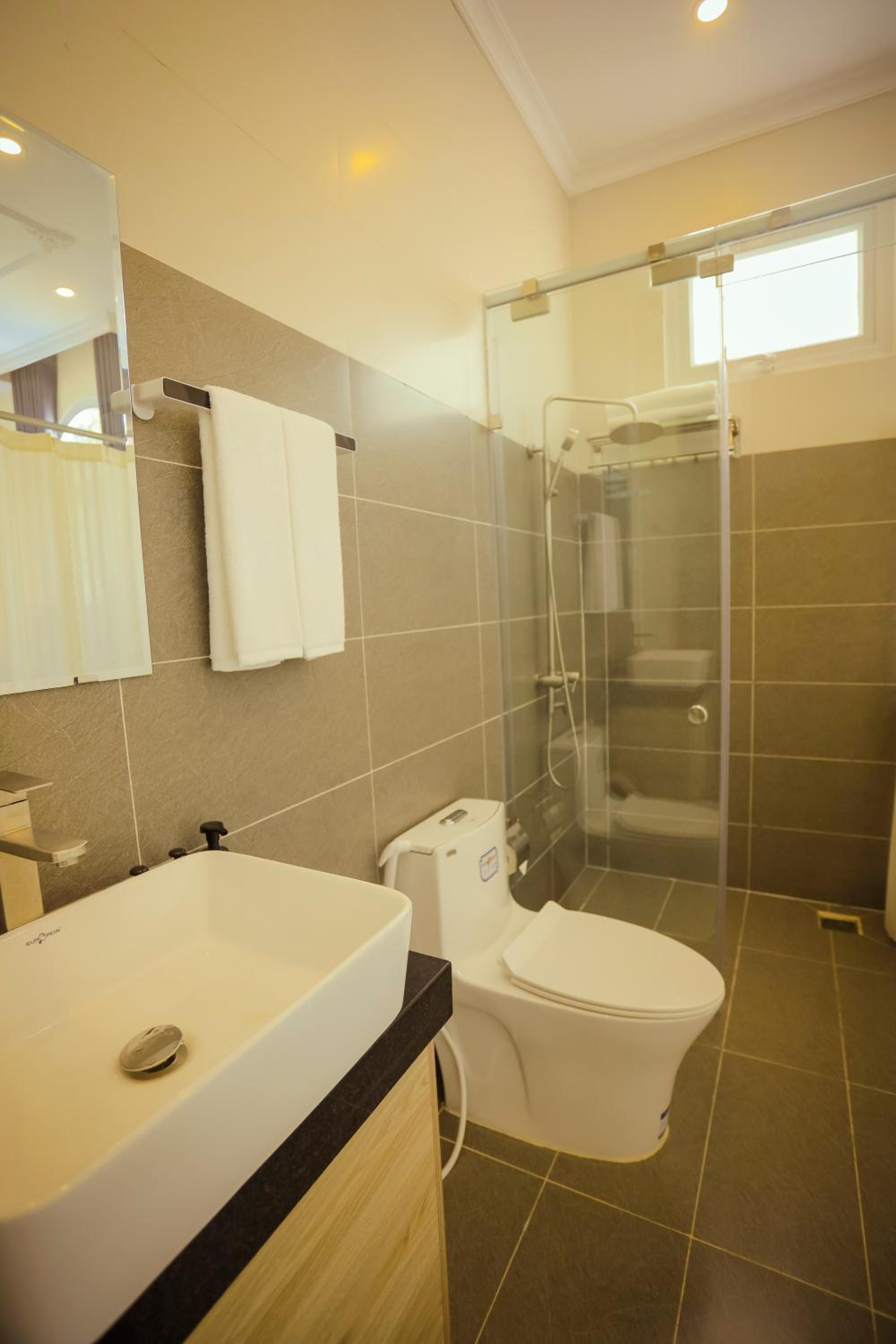 Suite With Mountain View