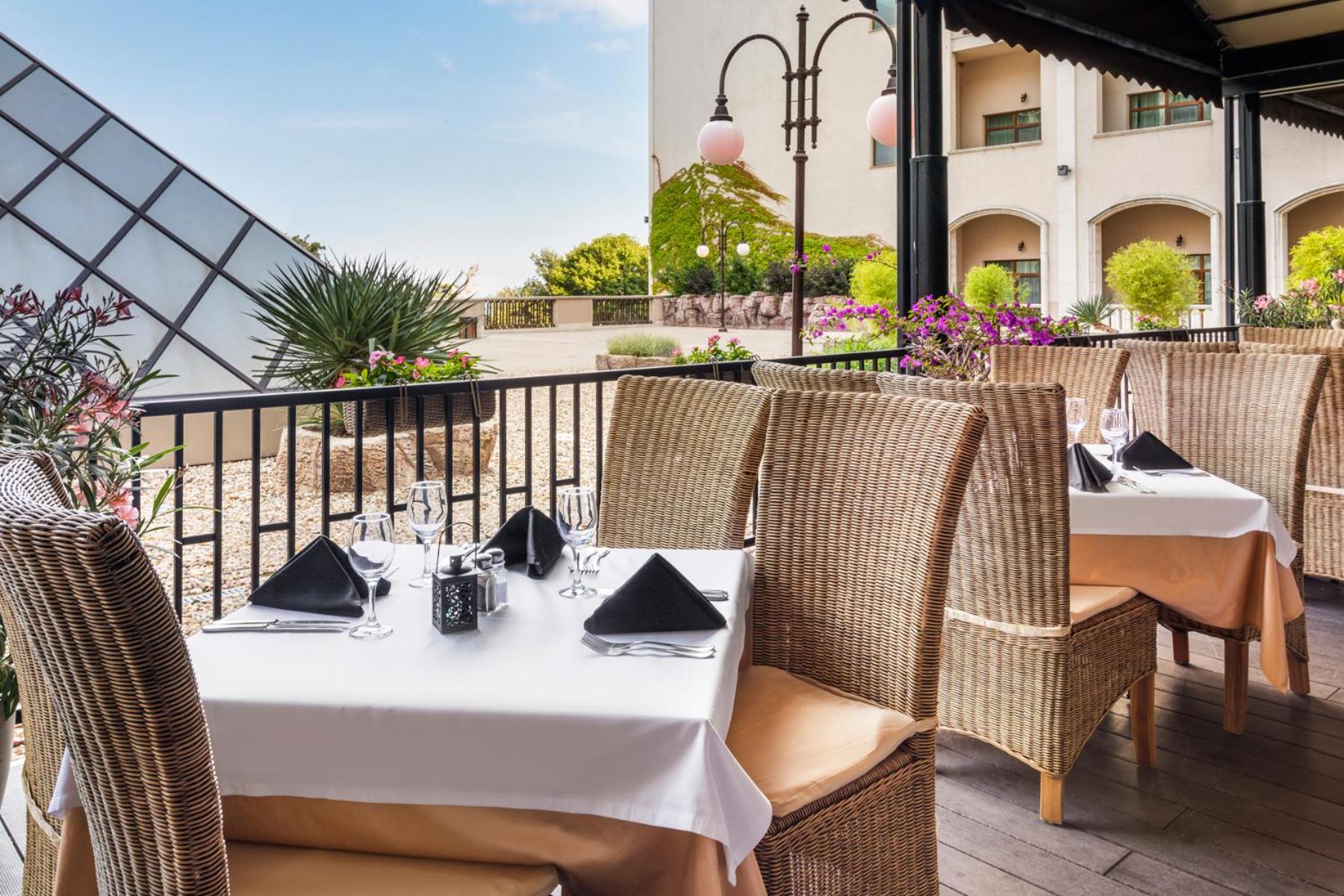 Premium THE LEVEL Room with Park View - High Floor