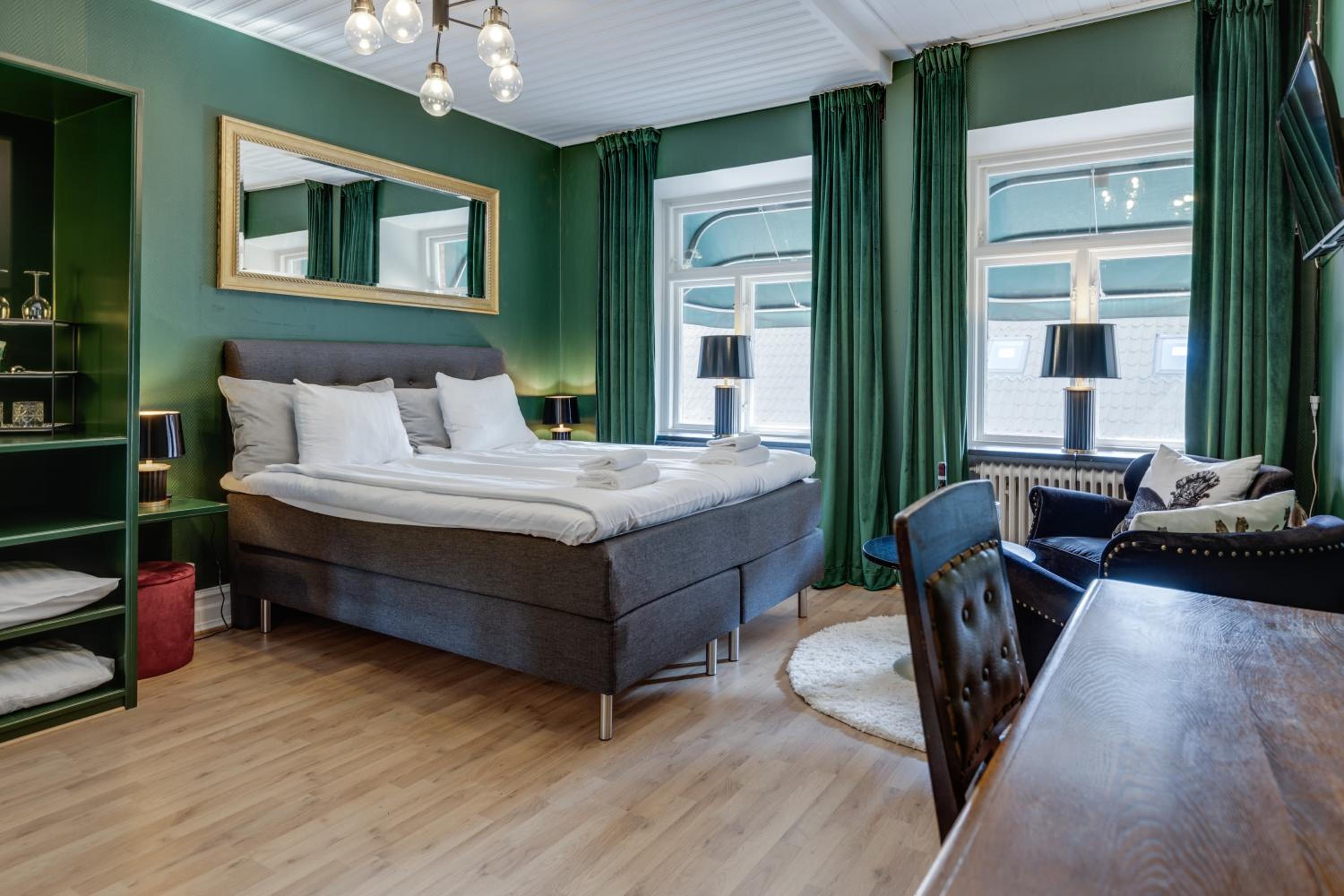 Triple Room with City View