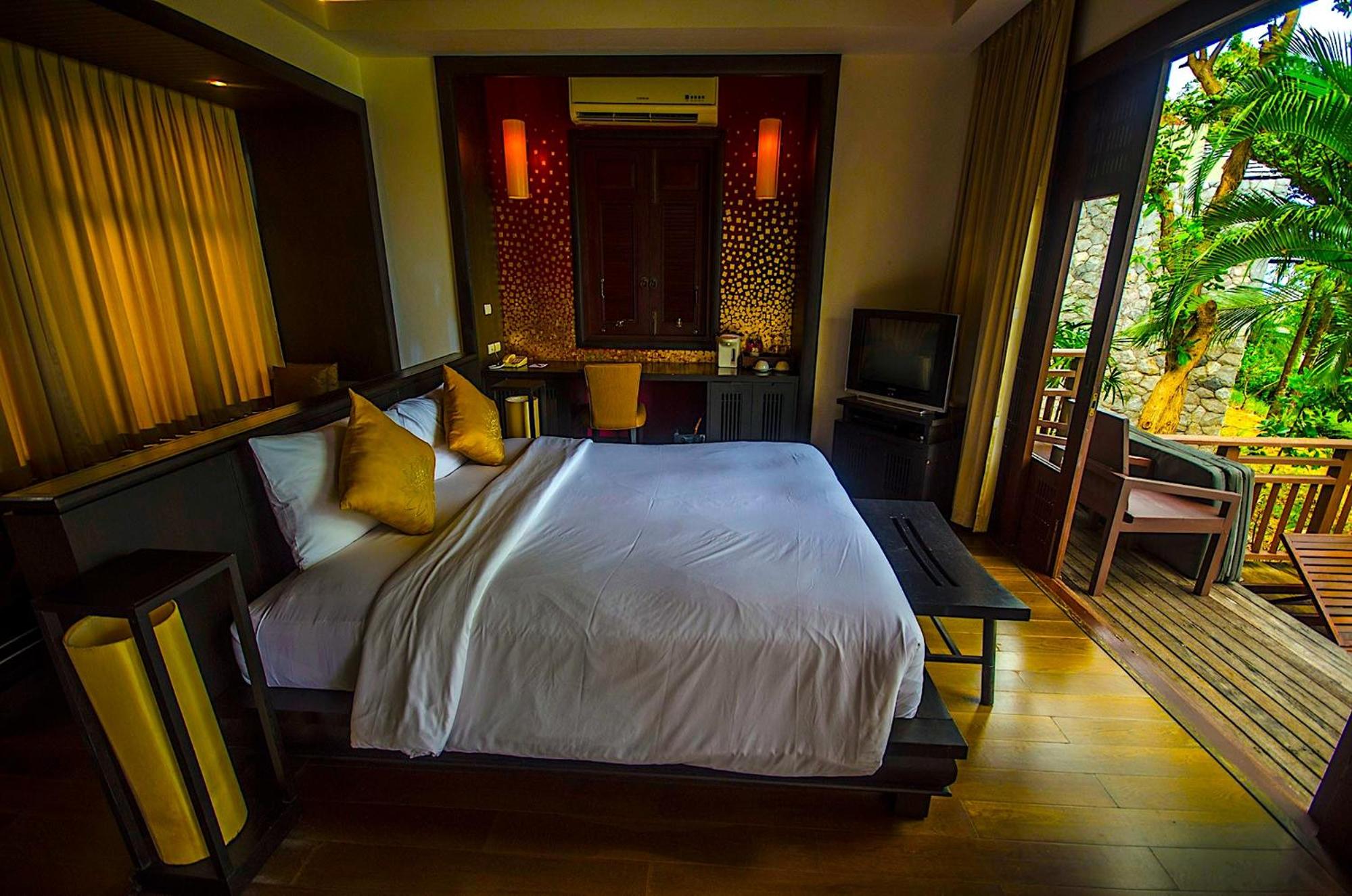 Deluxe One-Bedroom Villa With Private Pool