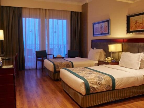 Deluxe Double Or Twin Room With City View