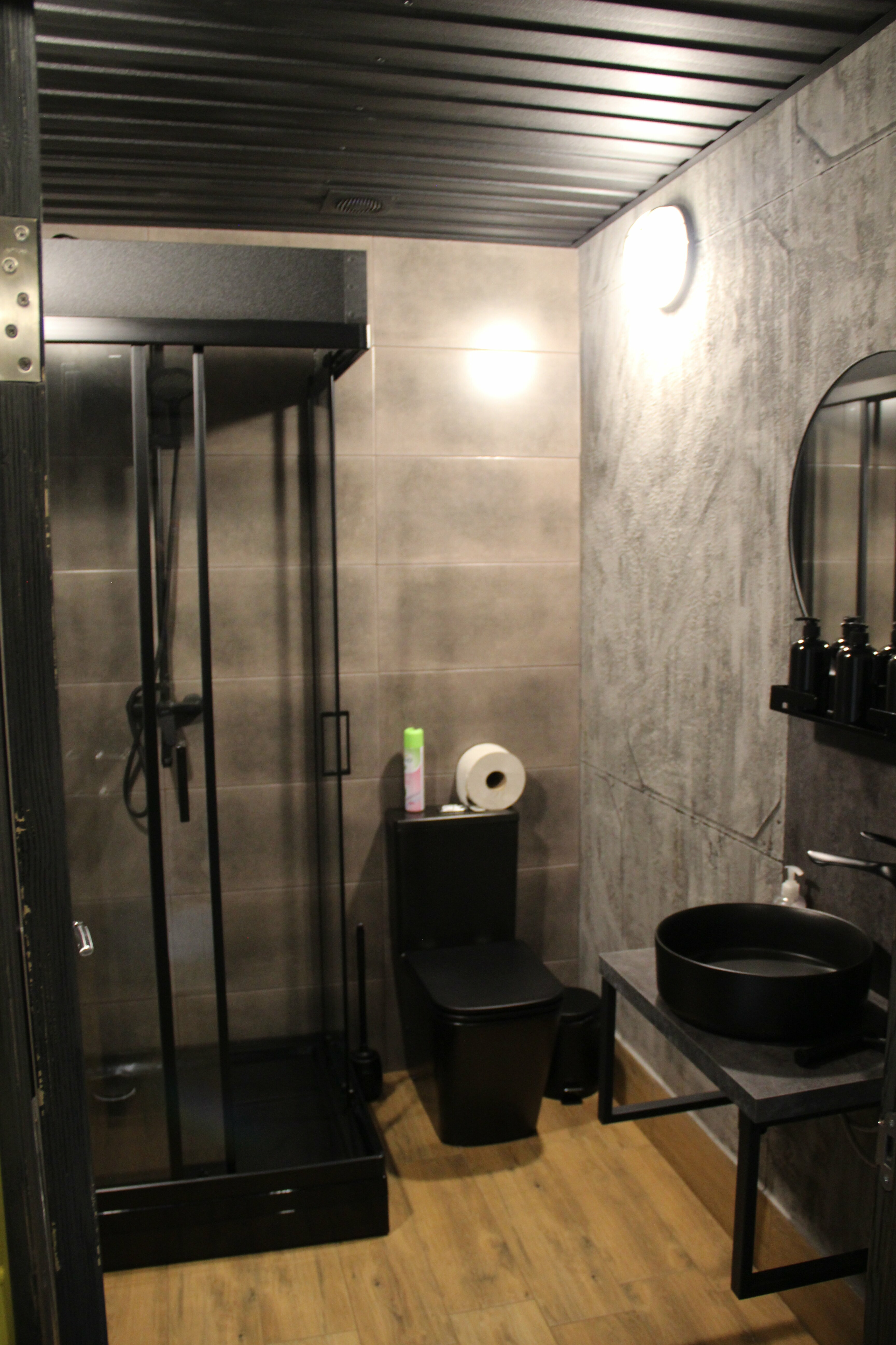 Семейный четырехместный номер с удобствами и кухней №18