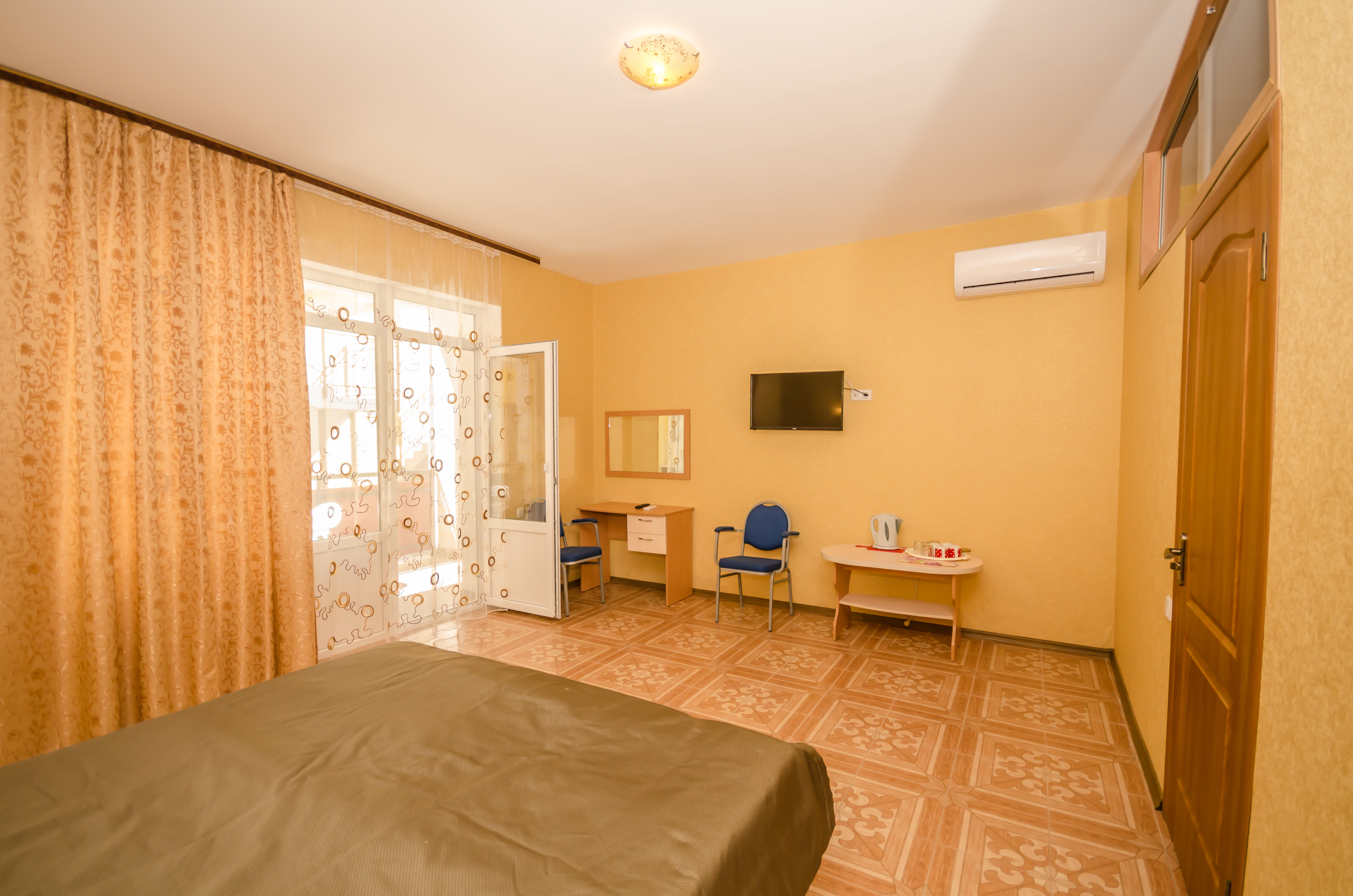 Номер-студия с балконом