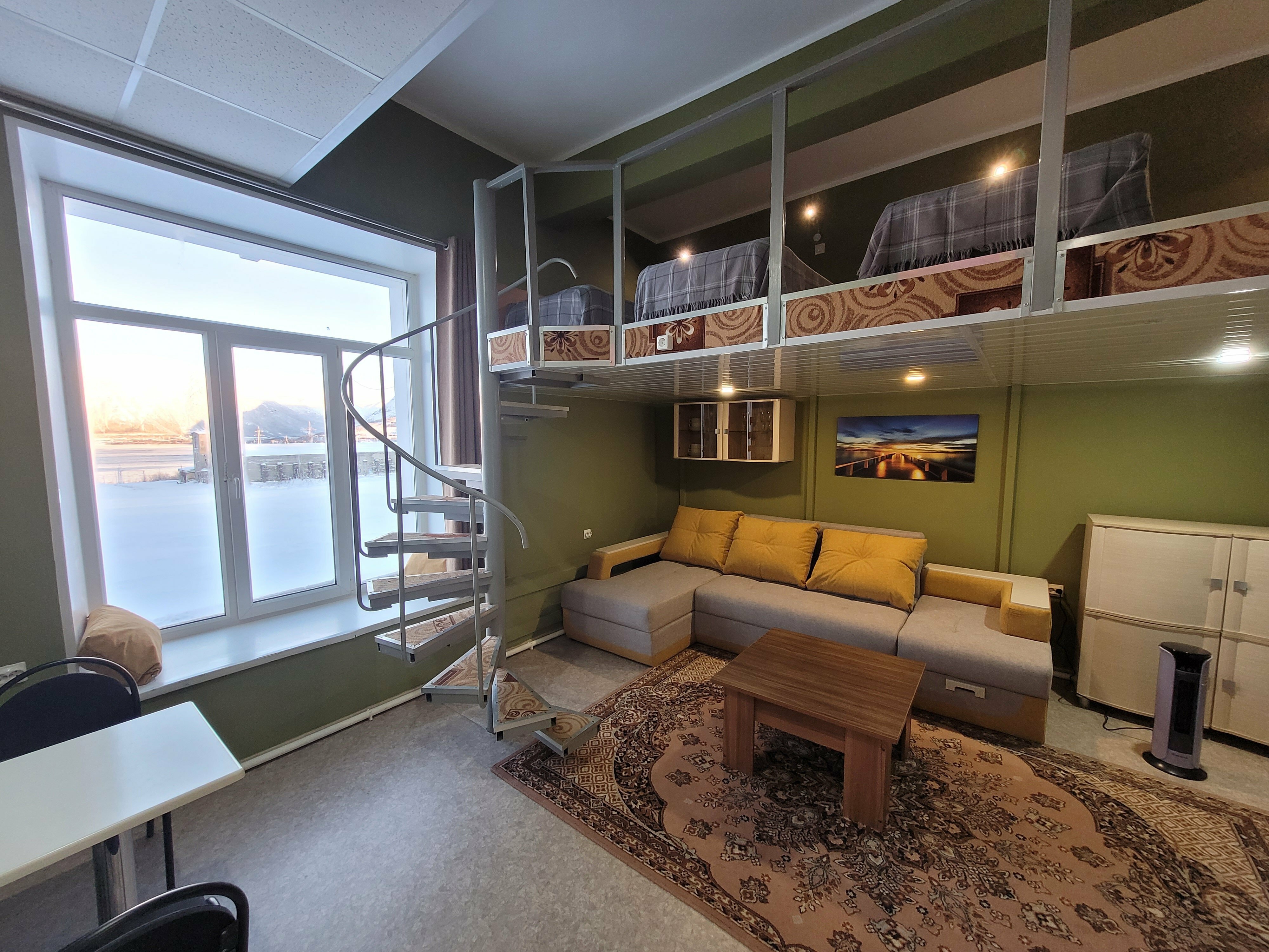 Четырехместный номер с видом на горы