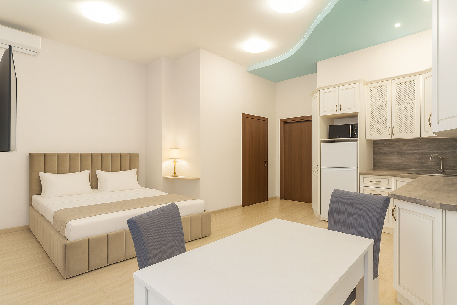 Стандарт с двуспальной кроватью и диваном