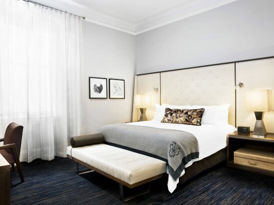 Superior King Room