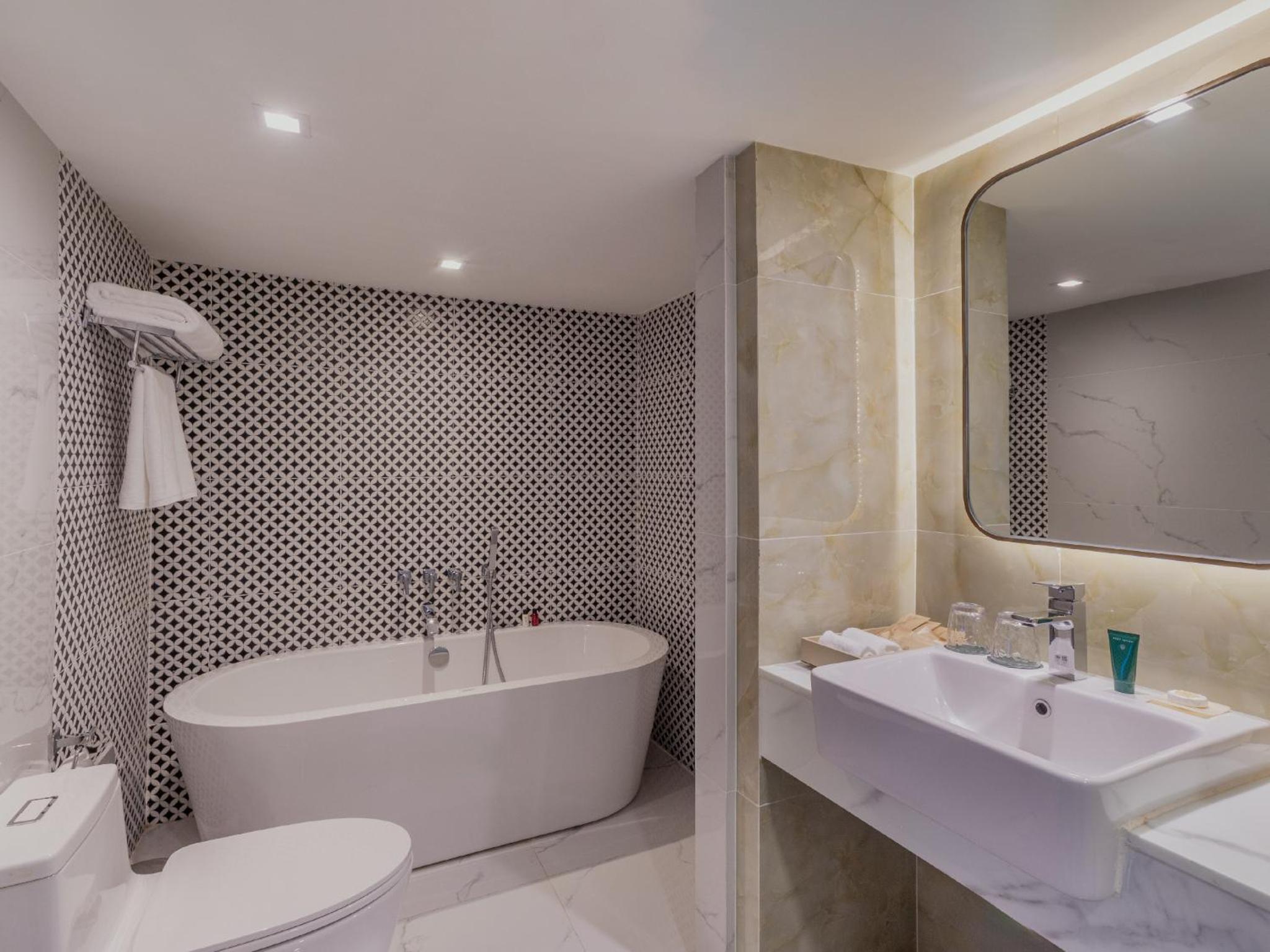 Premier Suite with Club Lounge Access