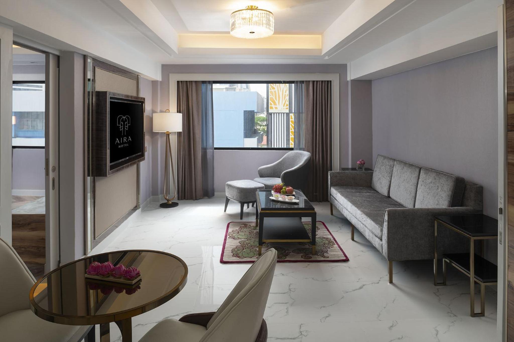 Premier Suite with Club Lounge Access