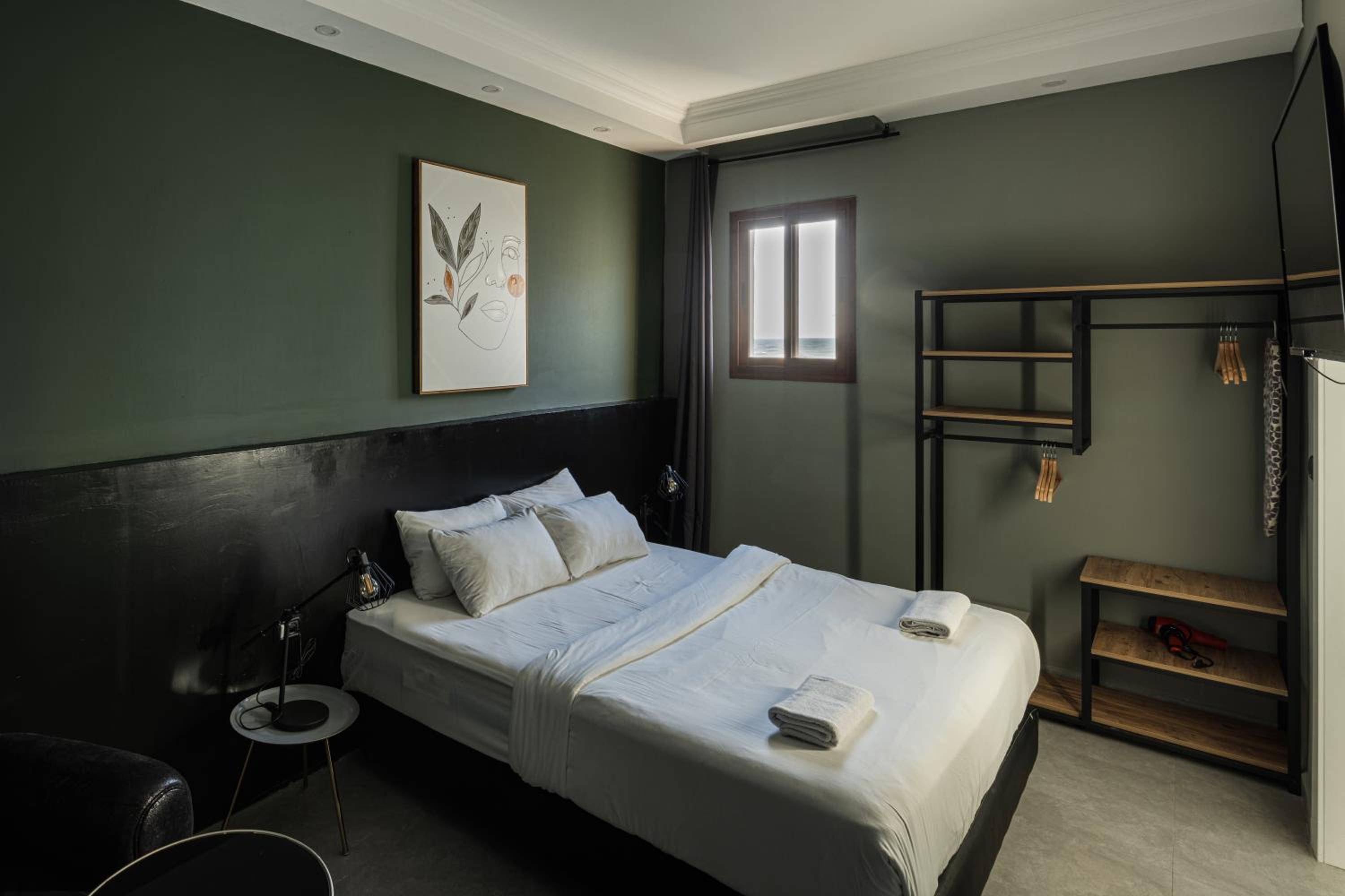 Superior Studio with Hot Tub