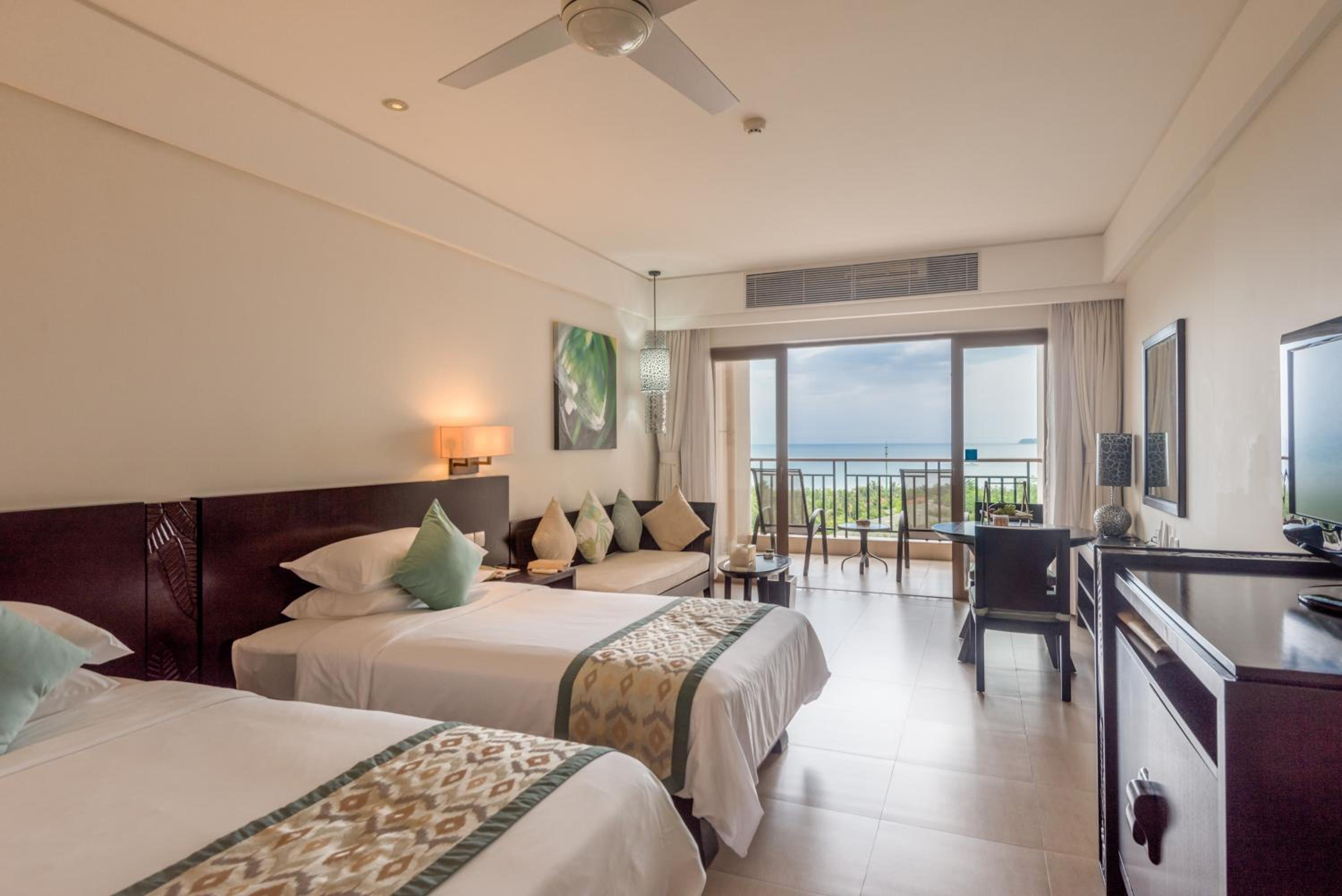 Deluxe Twin Room with Sea View