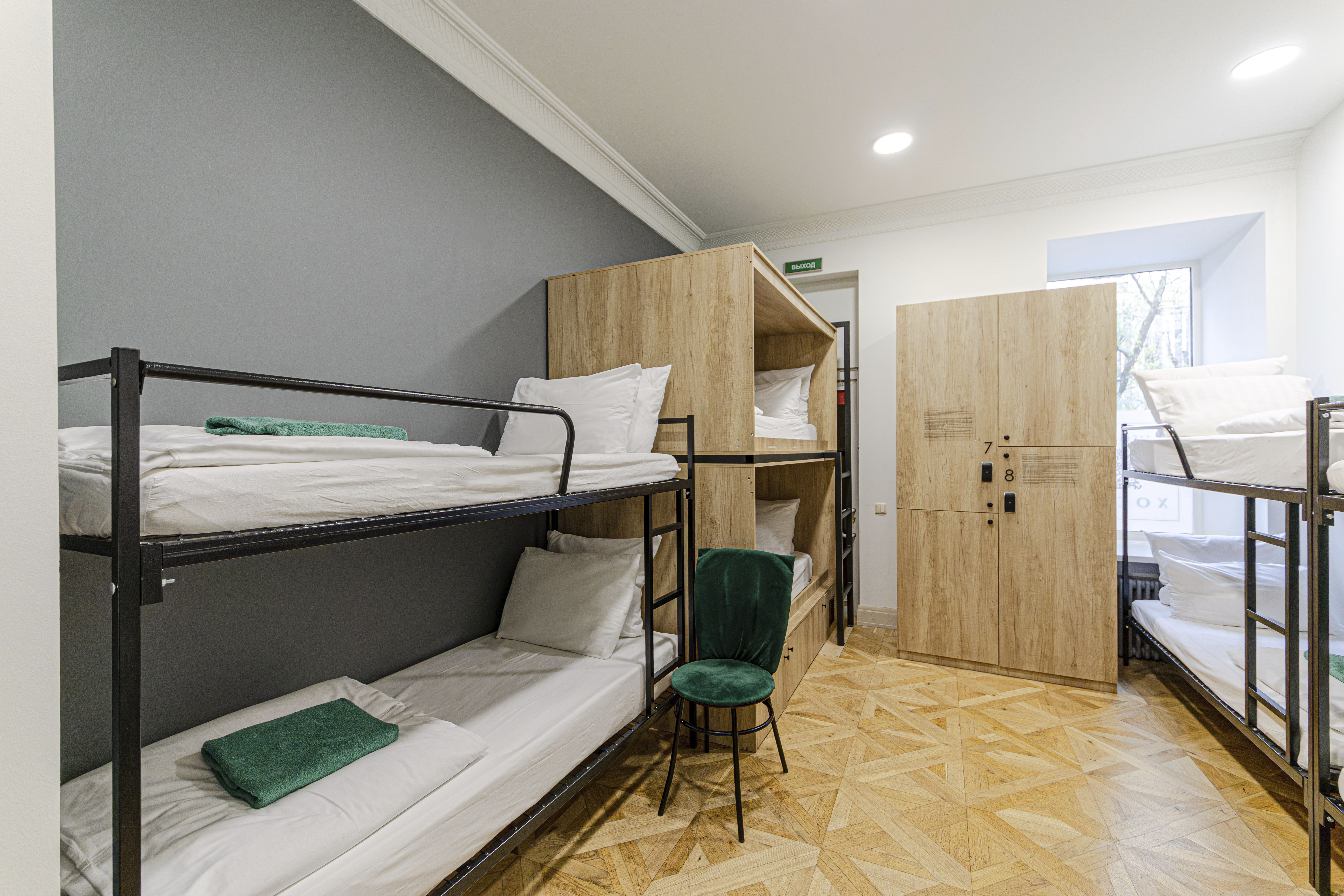 Кровать в общем 8-местном номере