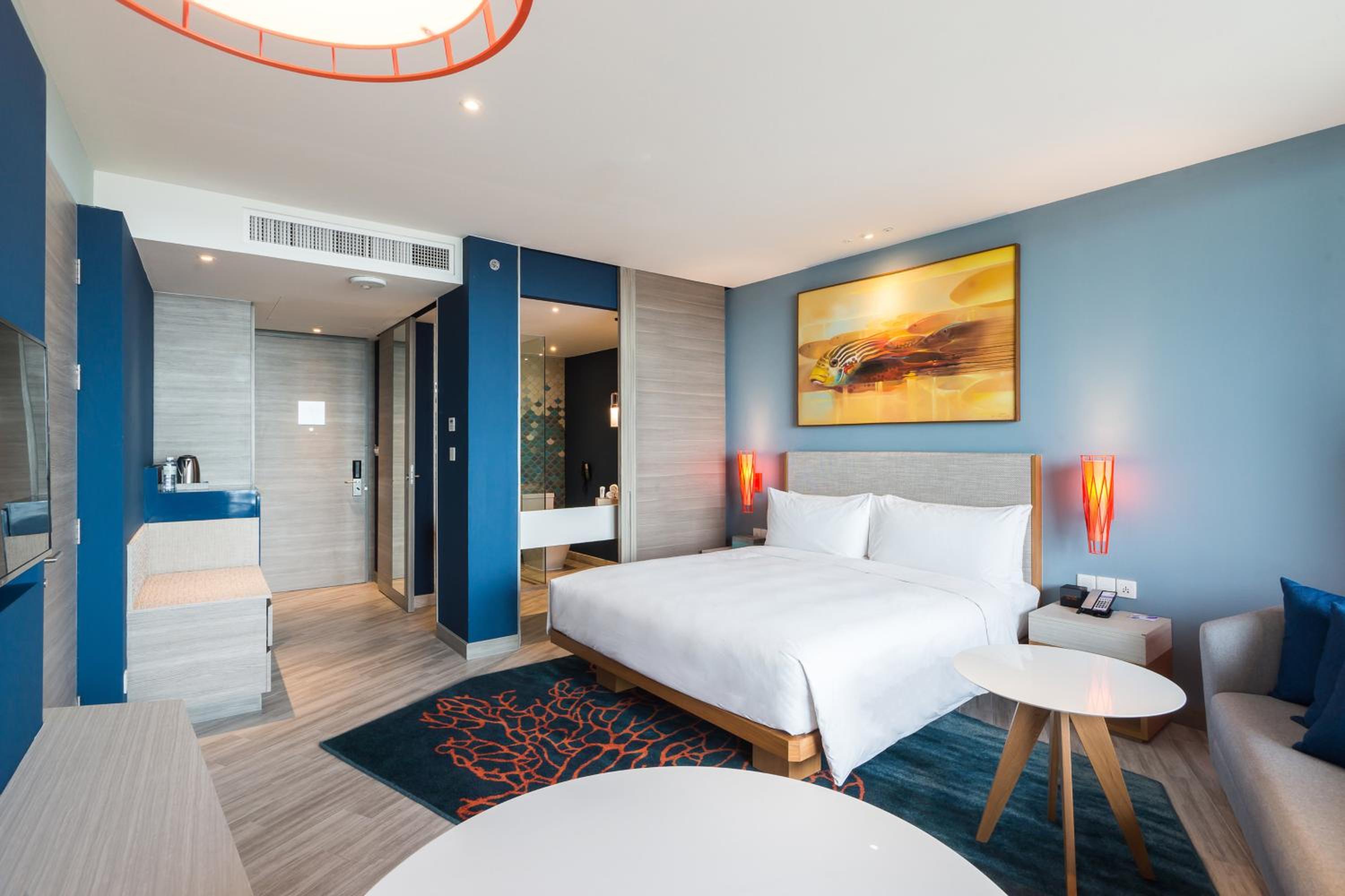 King Room with Mountain View