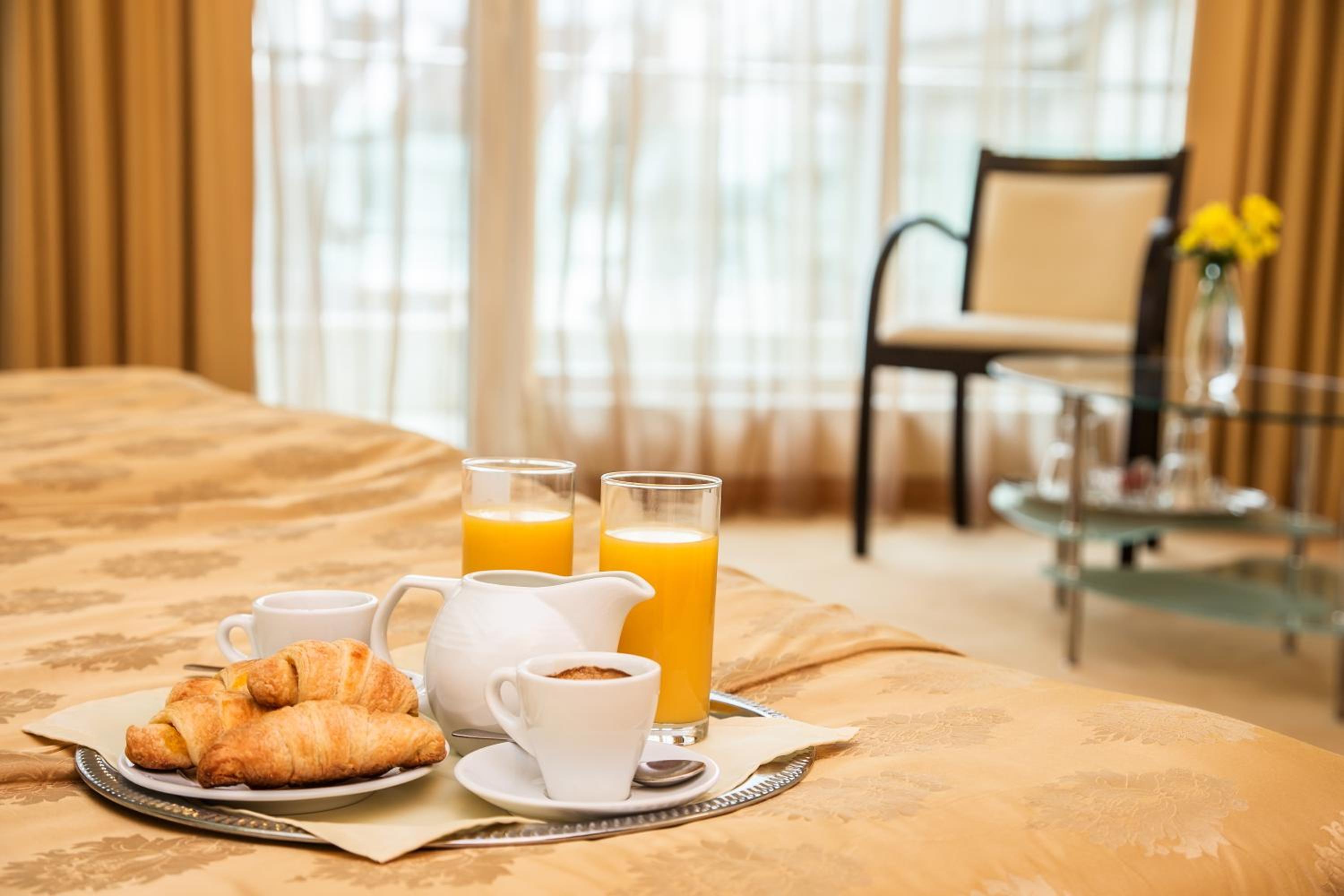 Double Room with Free Underground Parking