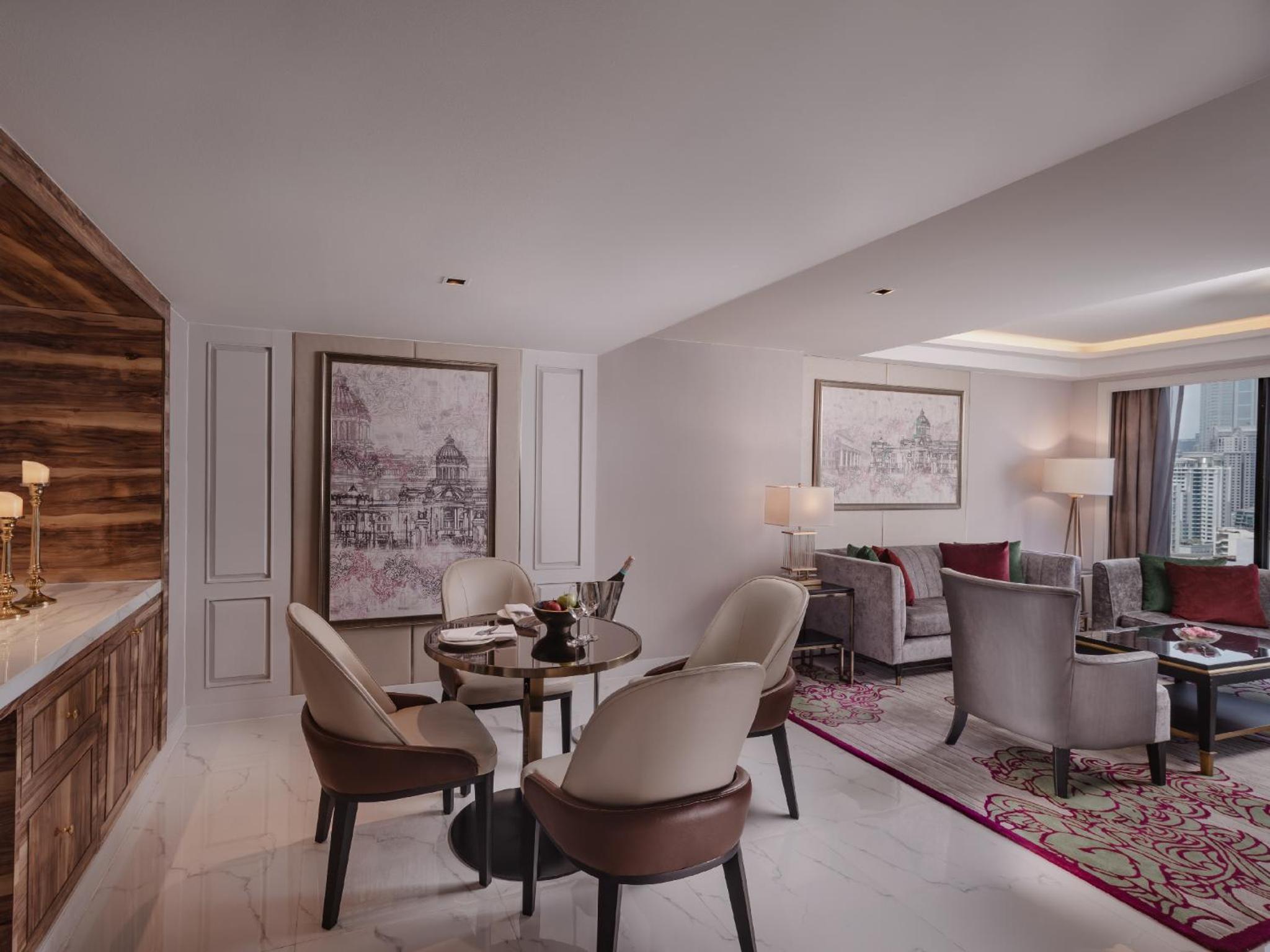 Aira Suite with Club Lounge Access