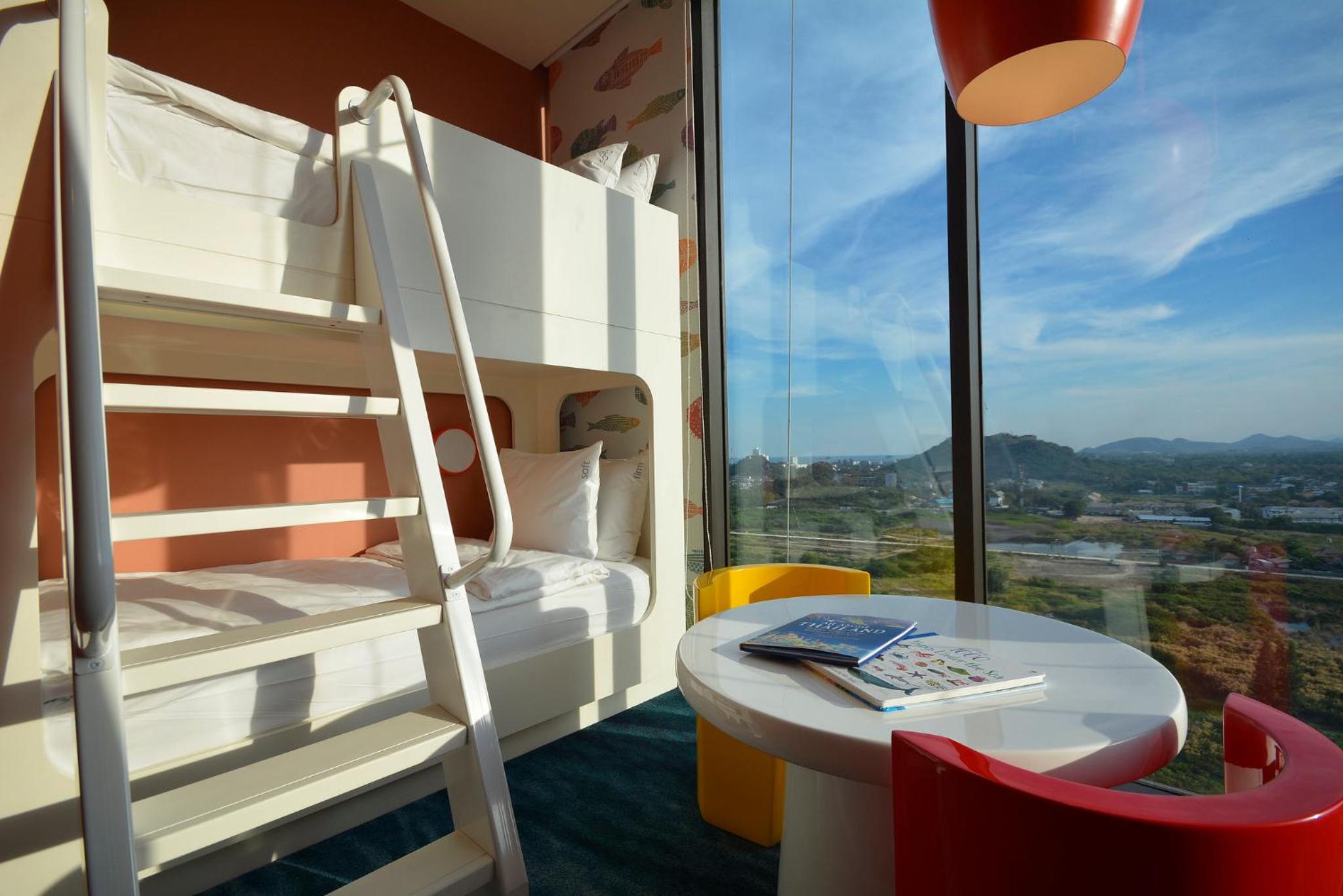 One-Bedroom King Suite - Kids Theme