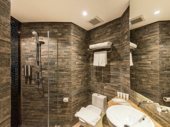 Executive Queen Room