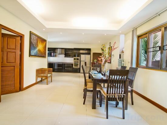 Villa 3 Private Pool With Jacuzzi Five Bedroom Non Smoking