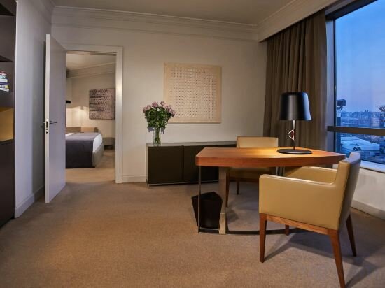 Regency Executive Suite