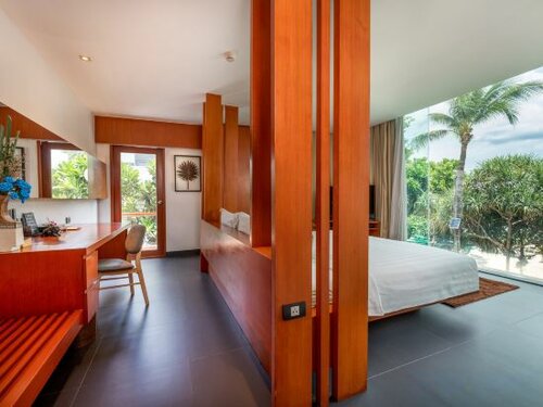 Suite with Sea View в La Flora Resort Patong