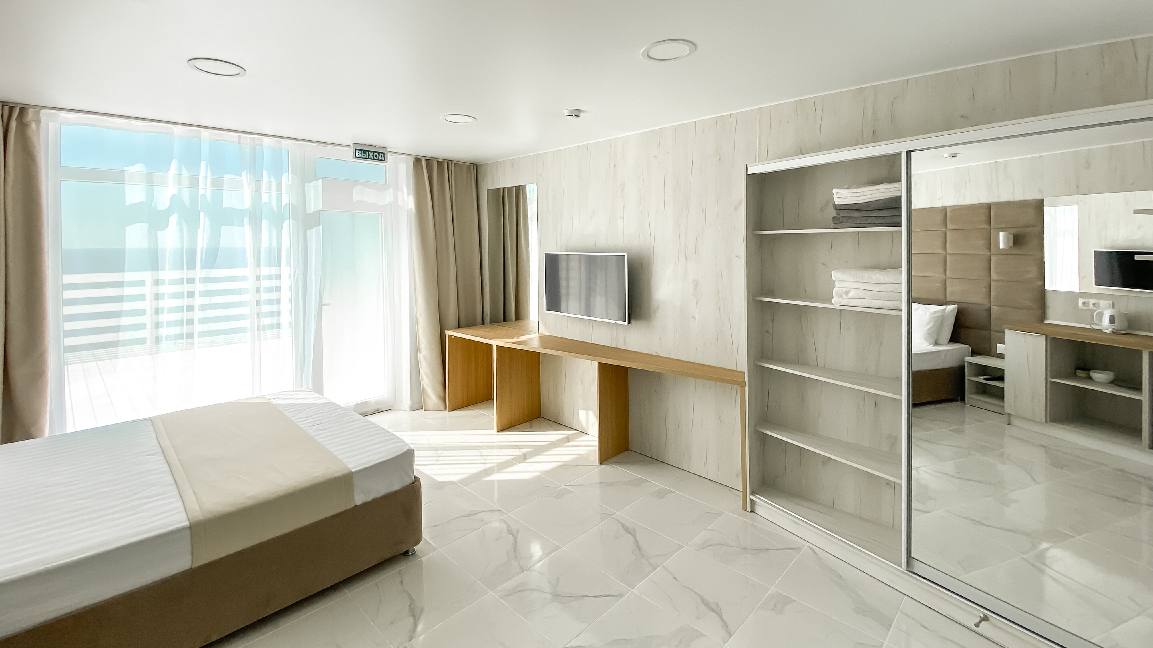 Панорамный люкс