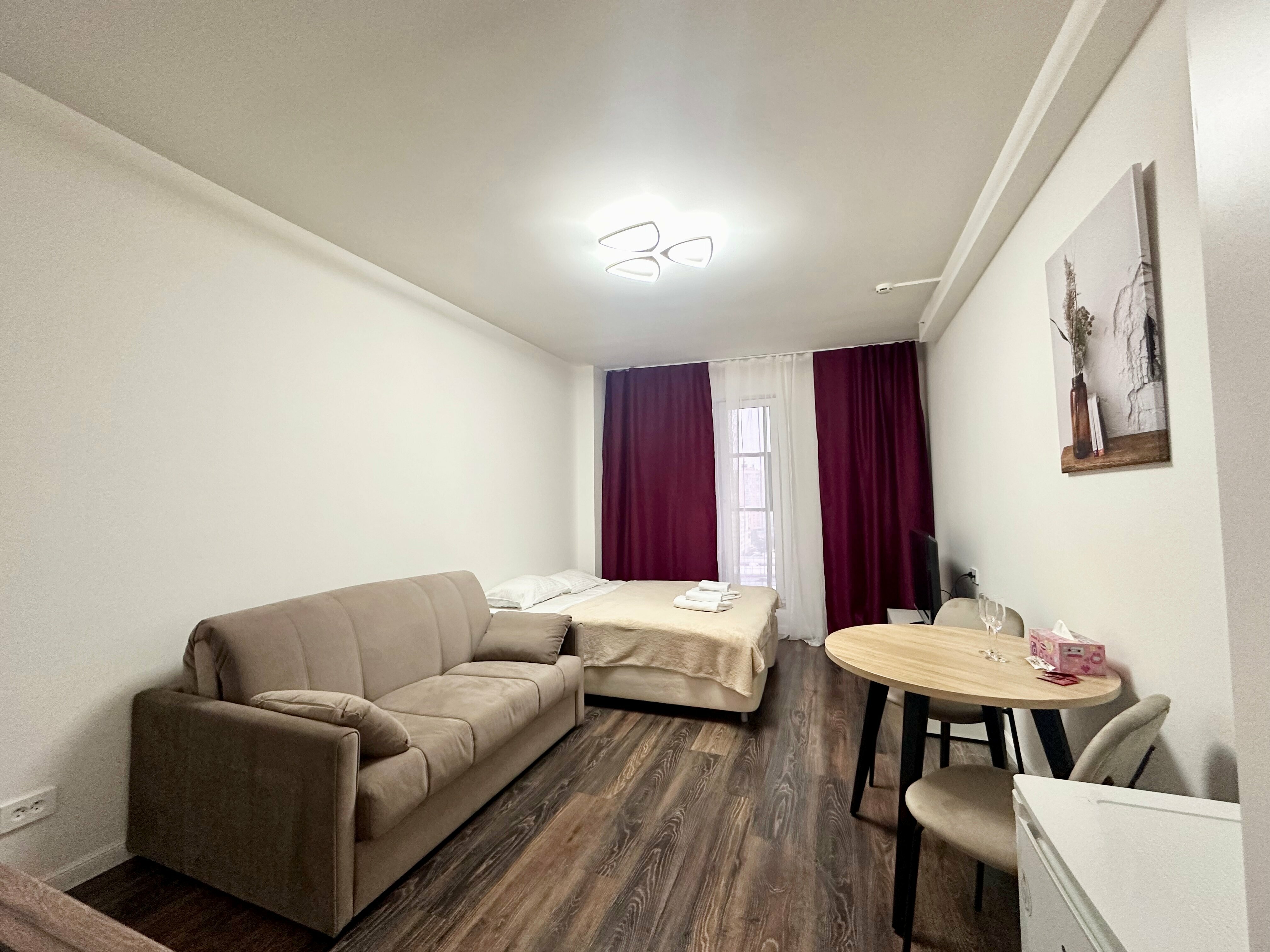 Полулюкс с балконом