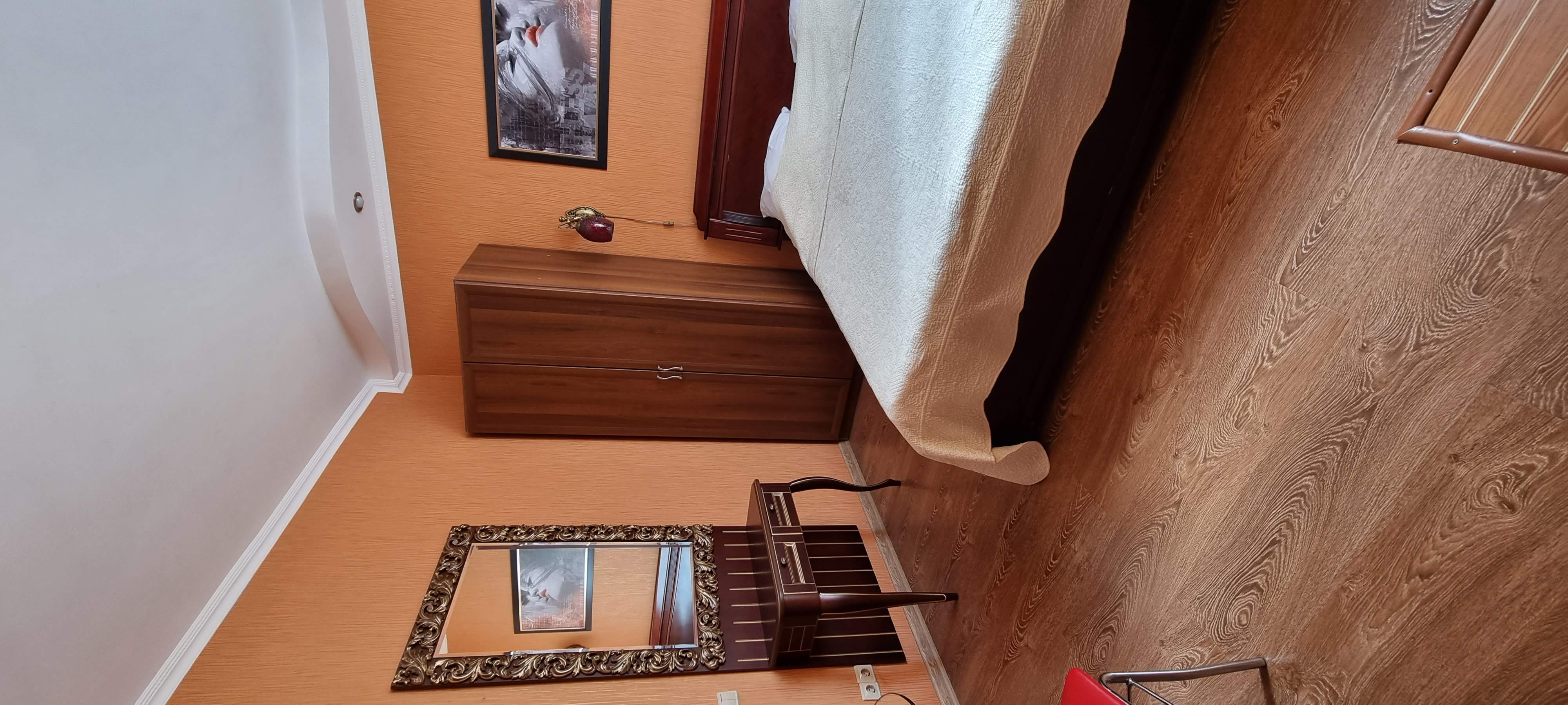 Двухместный номер с большой кроватью