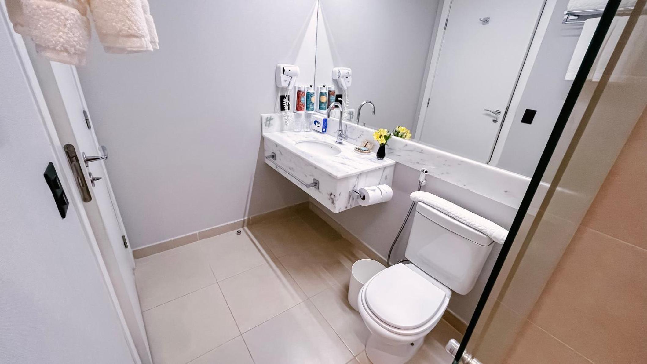 Upgraded Premium Double Room with Two Double Beds and City View